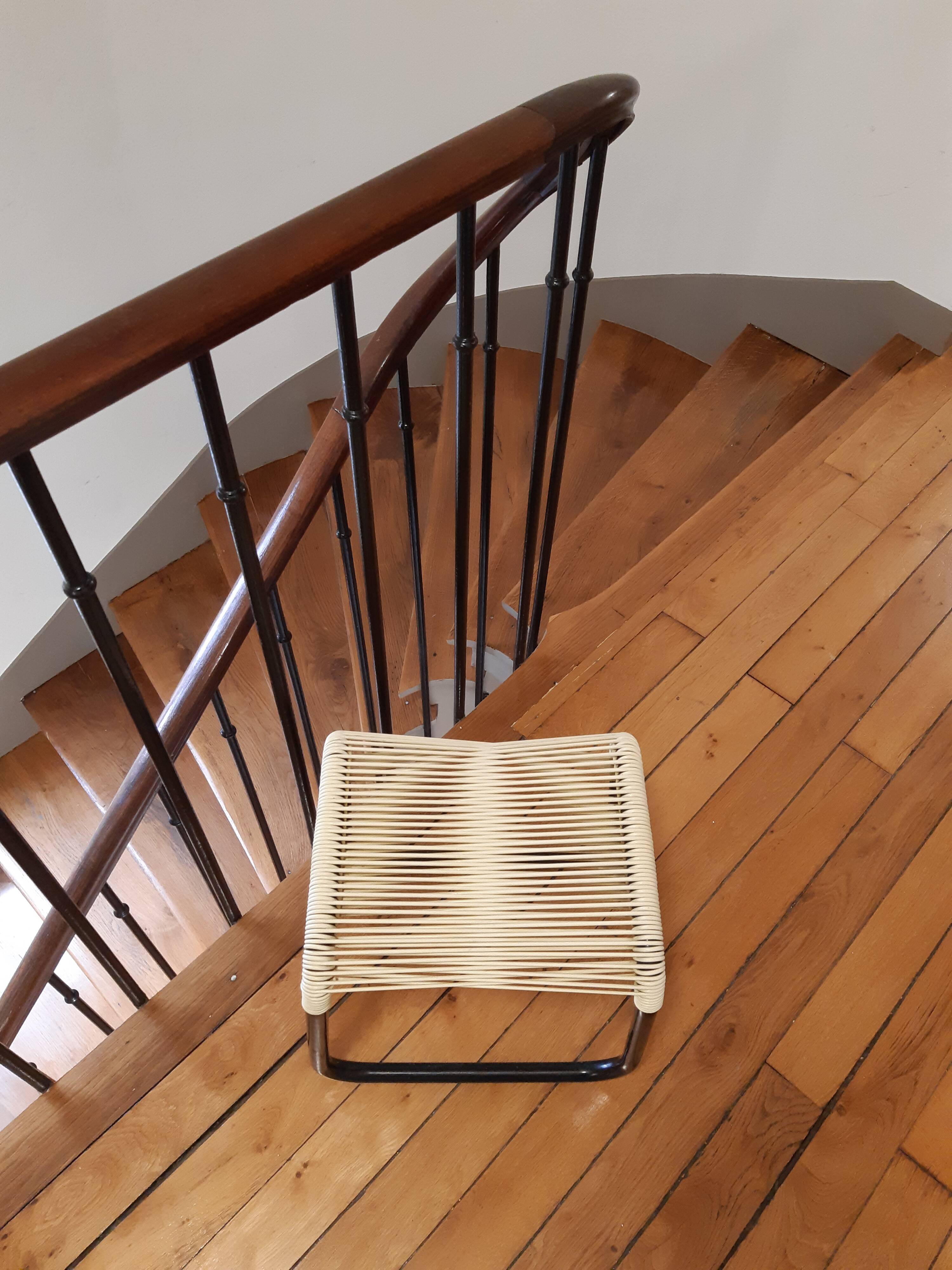 Vintage scoubidou metal tabouret