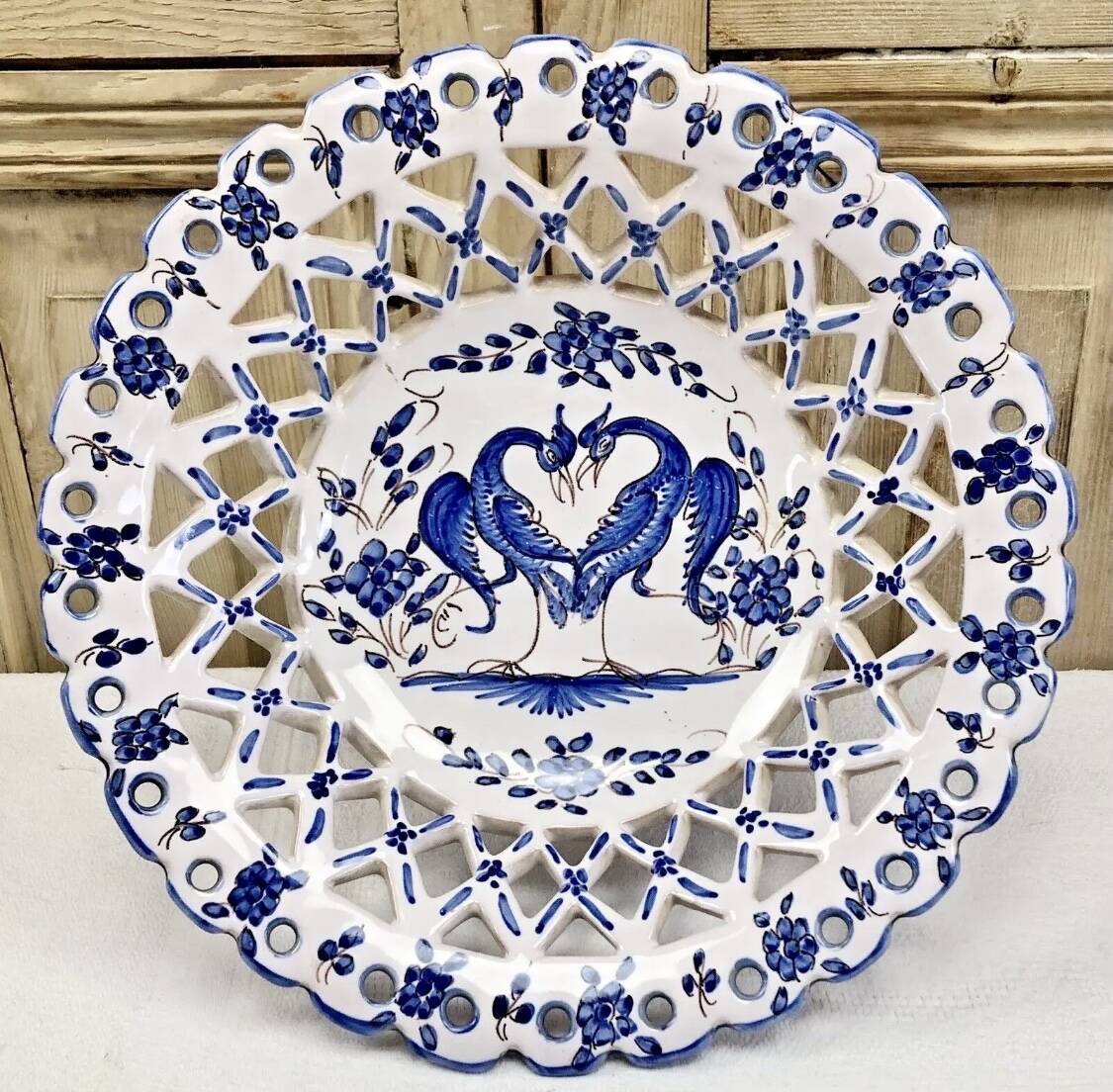 Old openwork fruit bowl Martres Tolosane