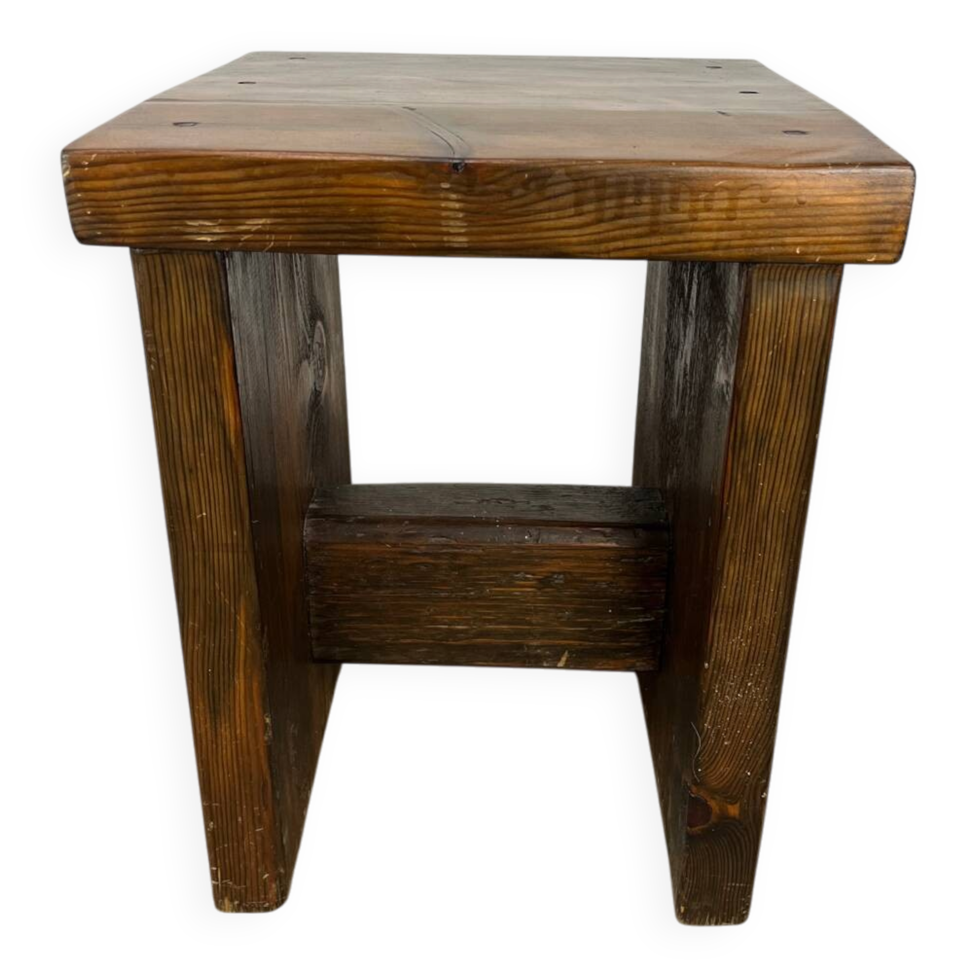 Tabouret brutaliste en bois massif style chalet