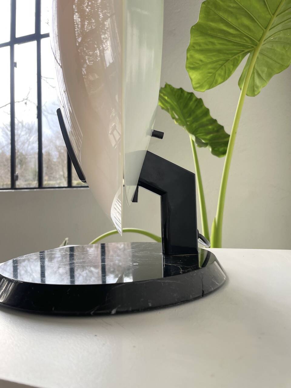 “La Perla” desk lamp by Bruno Gecchelin for Oluce 1980