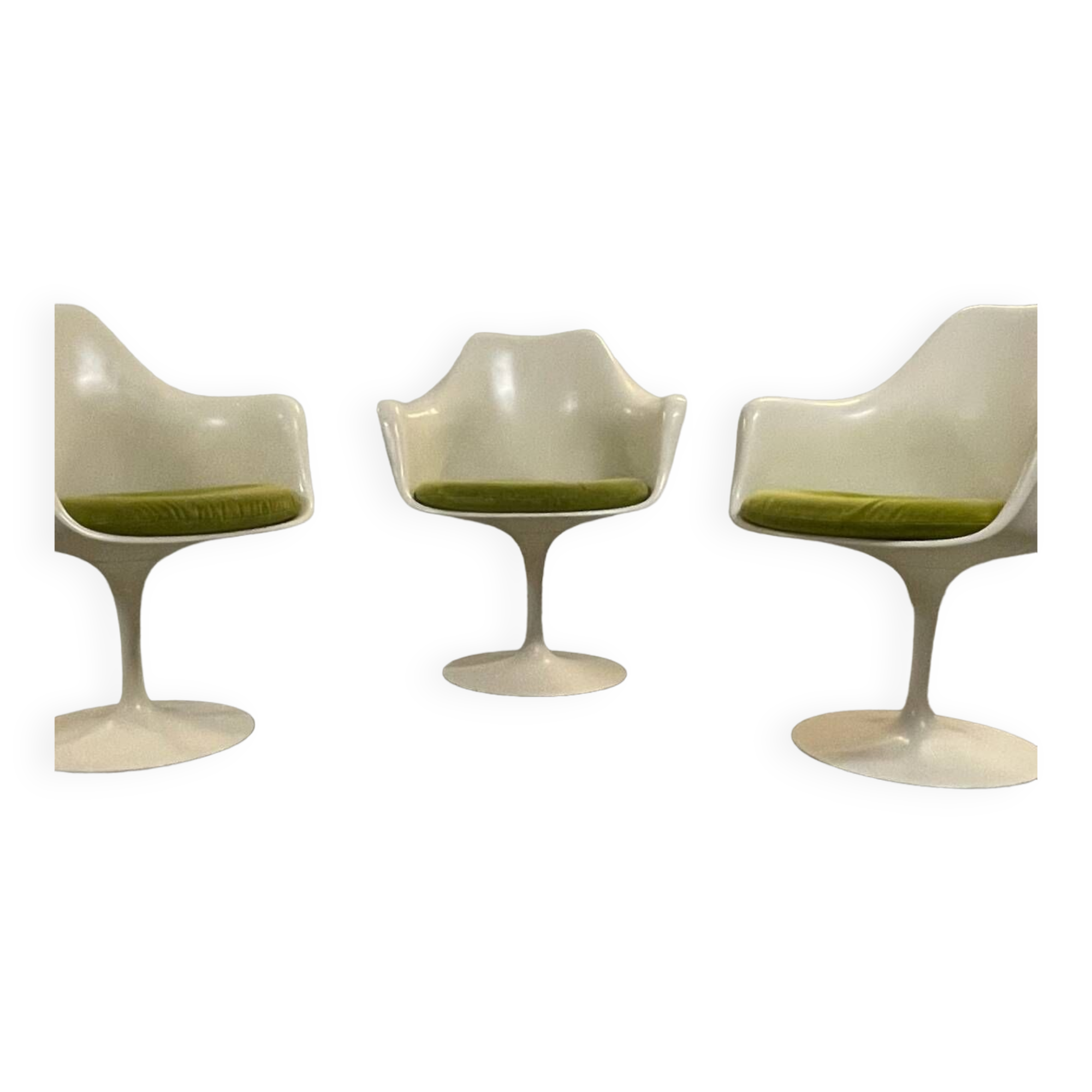 3x Eero Saarinen Tulip Armchair Knoll International