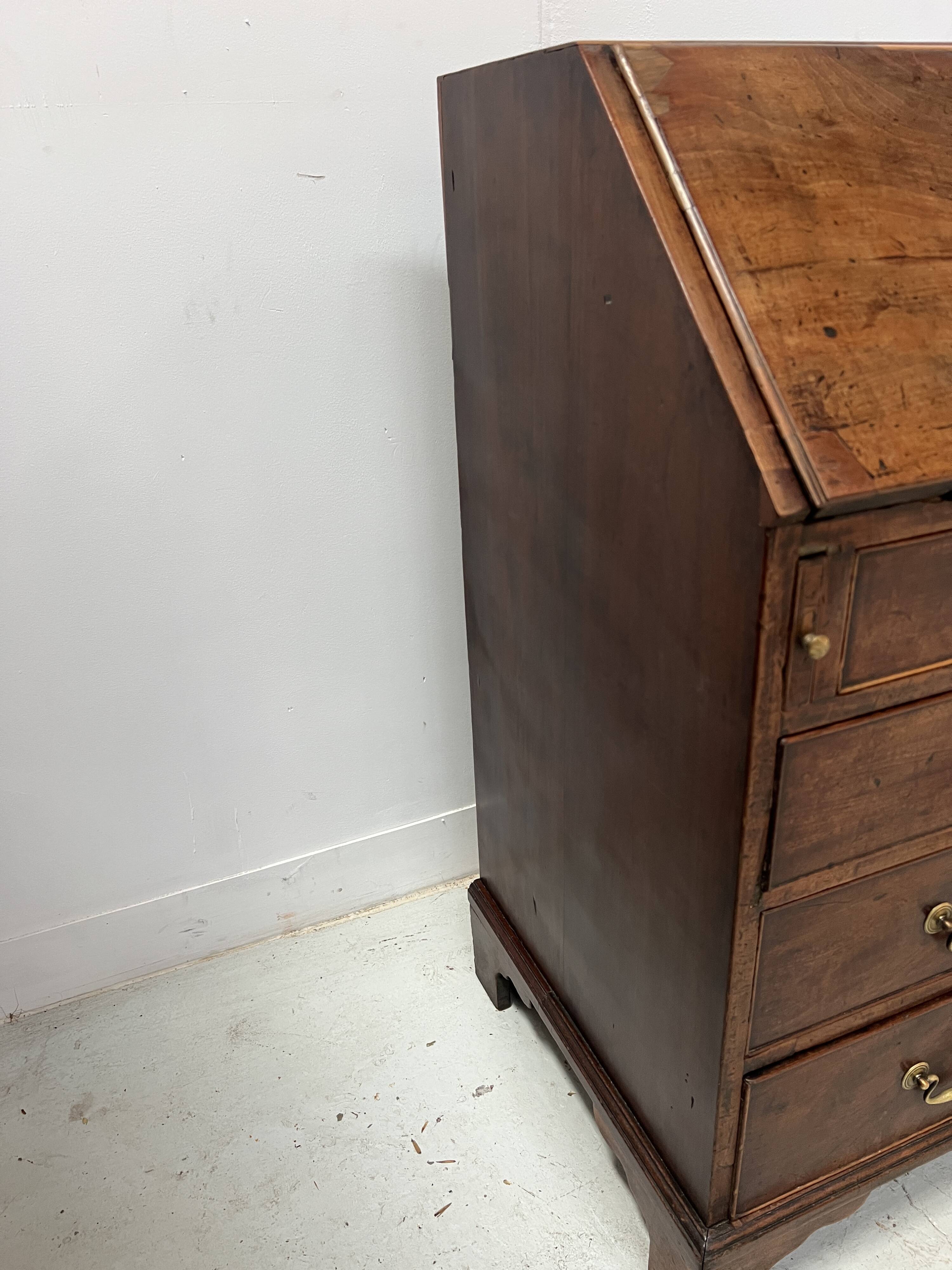 English style mahogany and veneer 19th century slope desk