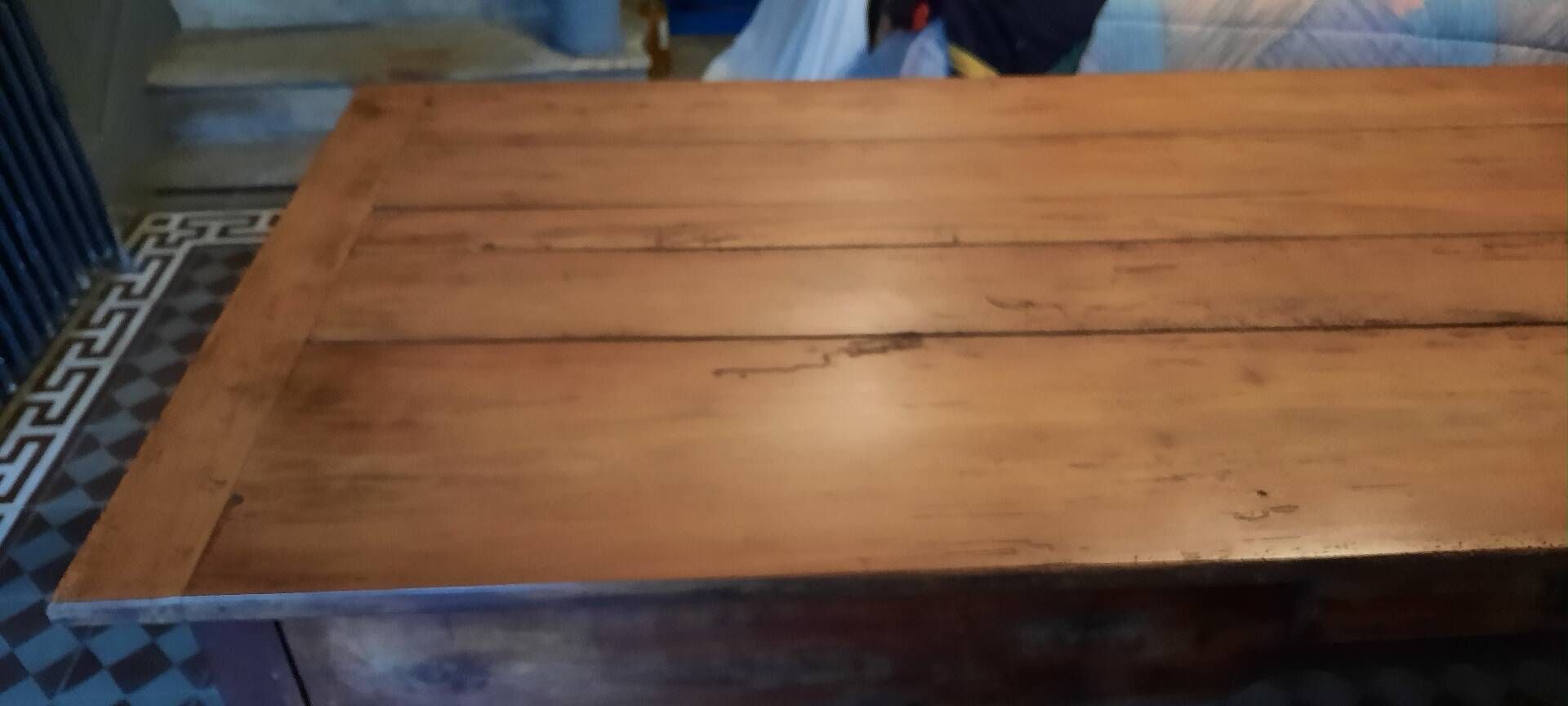 Farm table