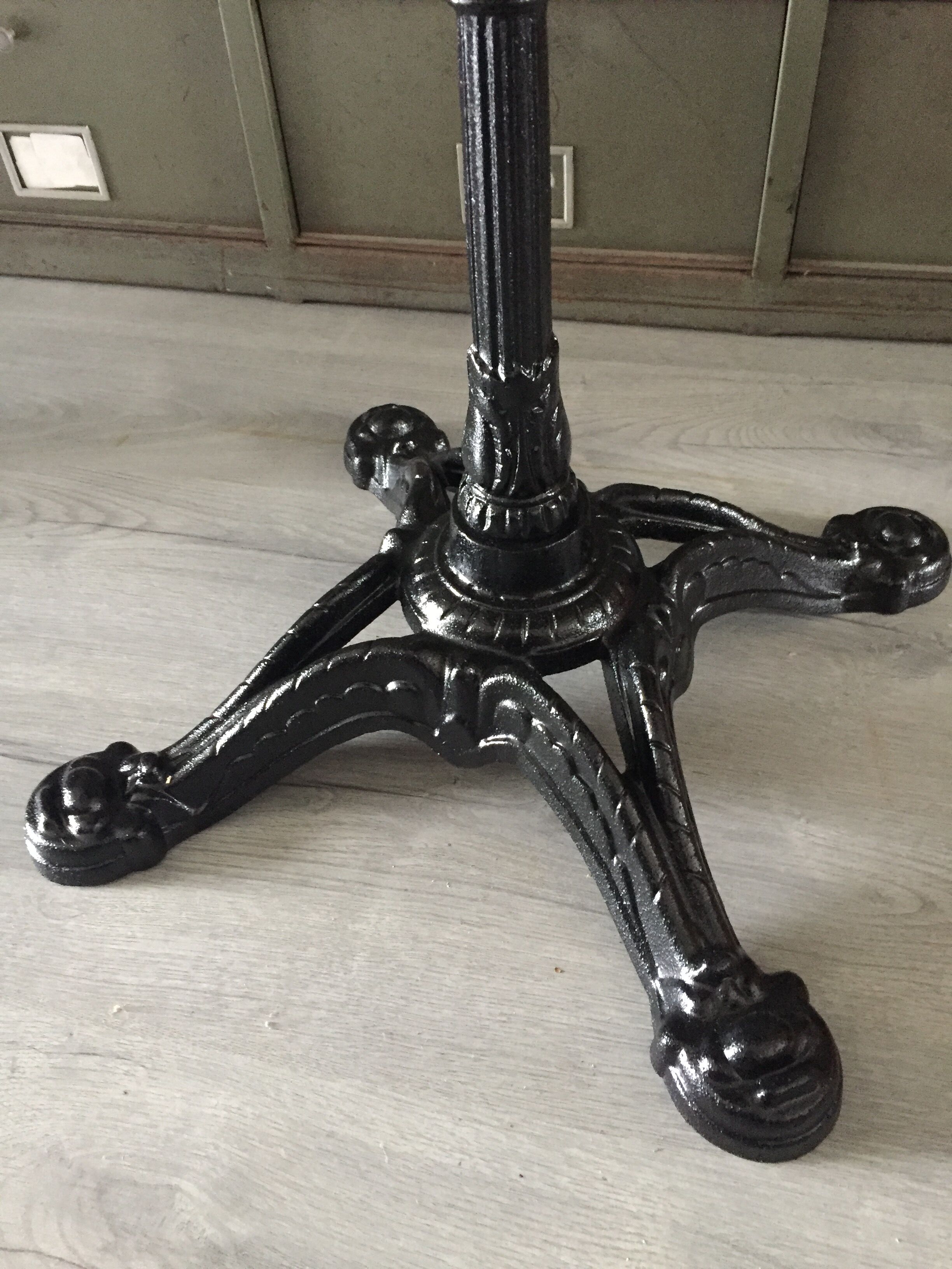 Bistro table "guéridon parisien"