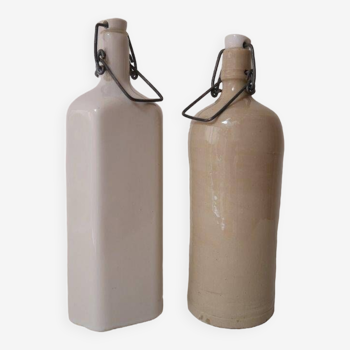 Set of 2 stoneware bottles