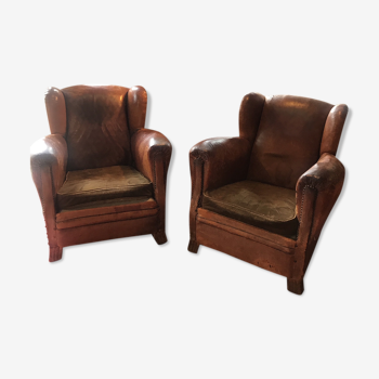 Pair of club armchairs with ears