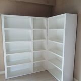 Gautier corner library – contemporary white lines