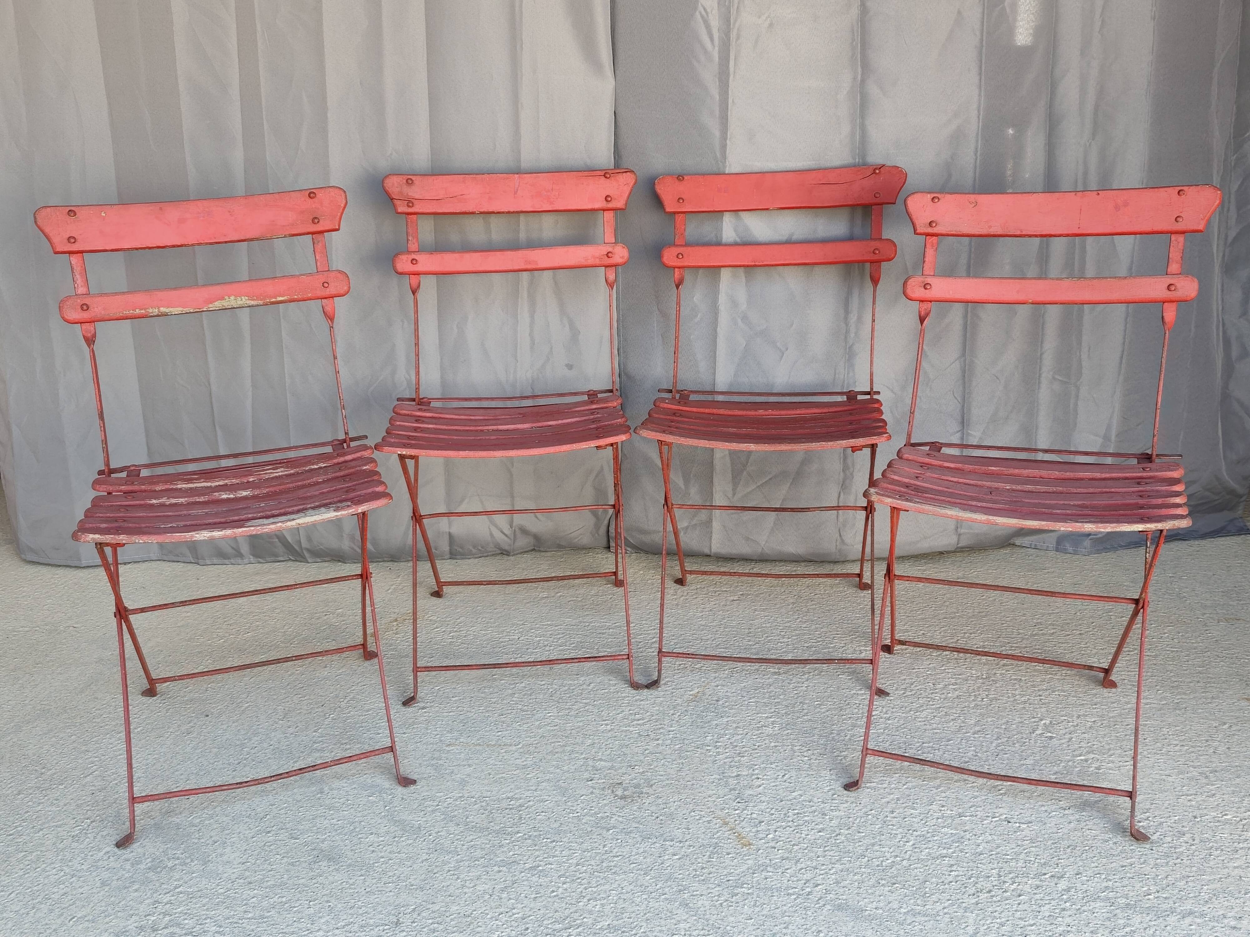 Set of 4 vintage folding garden chairs