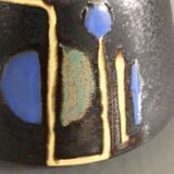 Brutalist style laying lamp with rope lampshade and ceramic foot