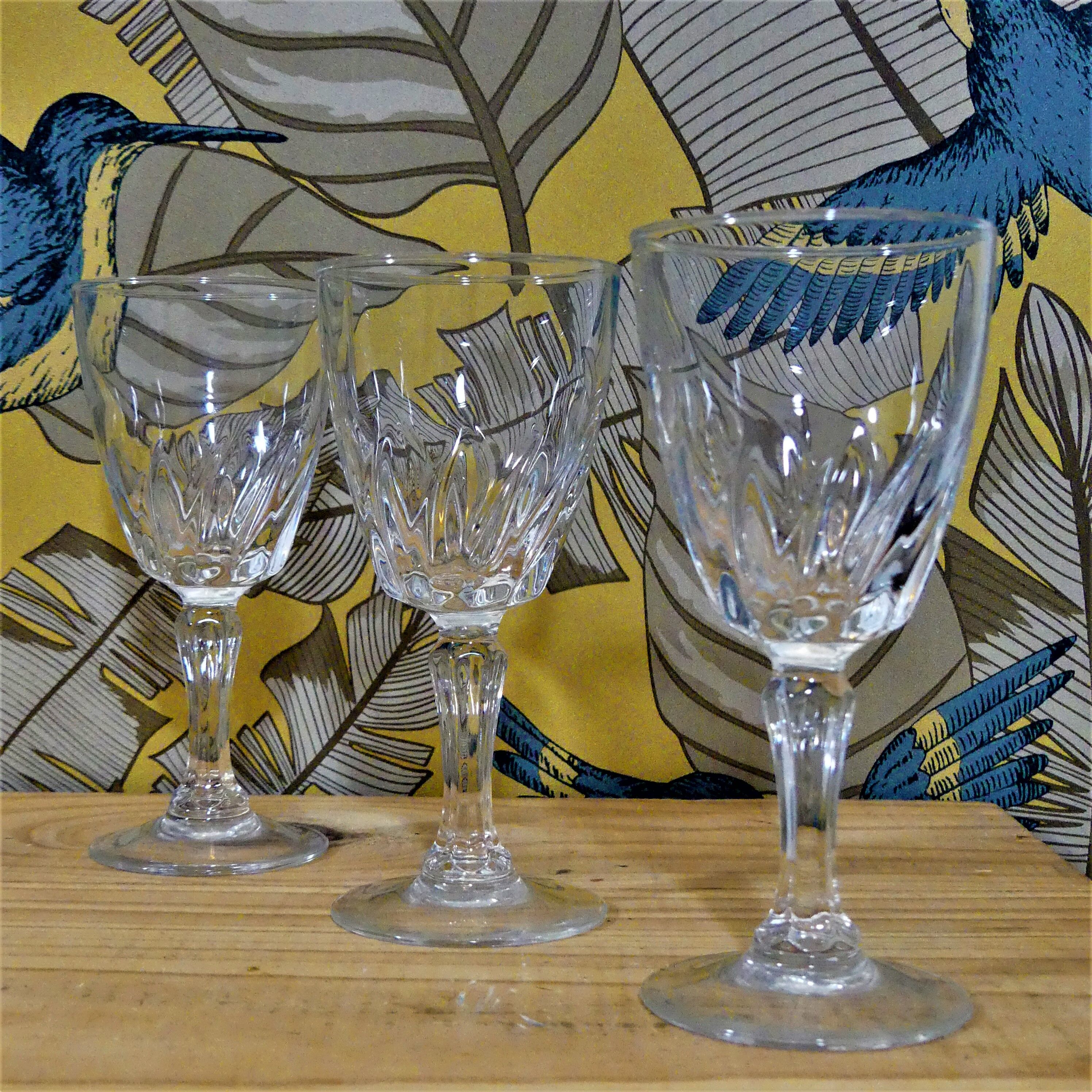 Five vintage white wine glasses 70s Luminarc
