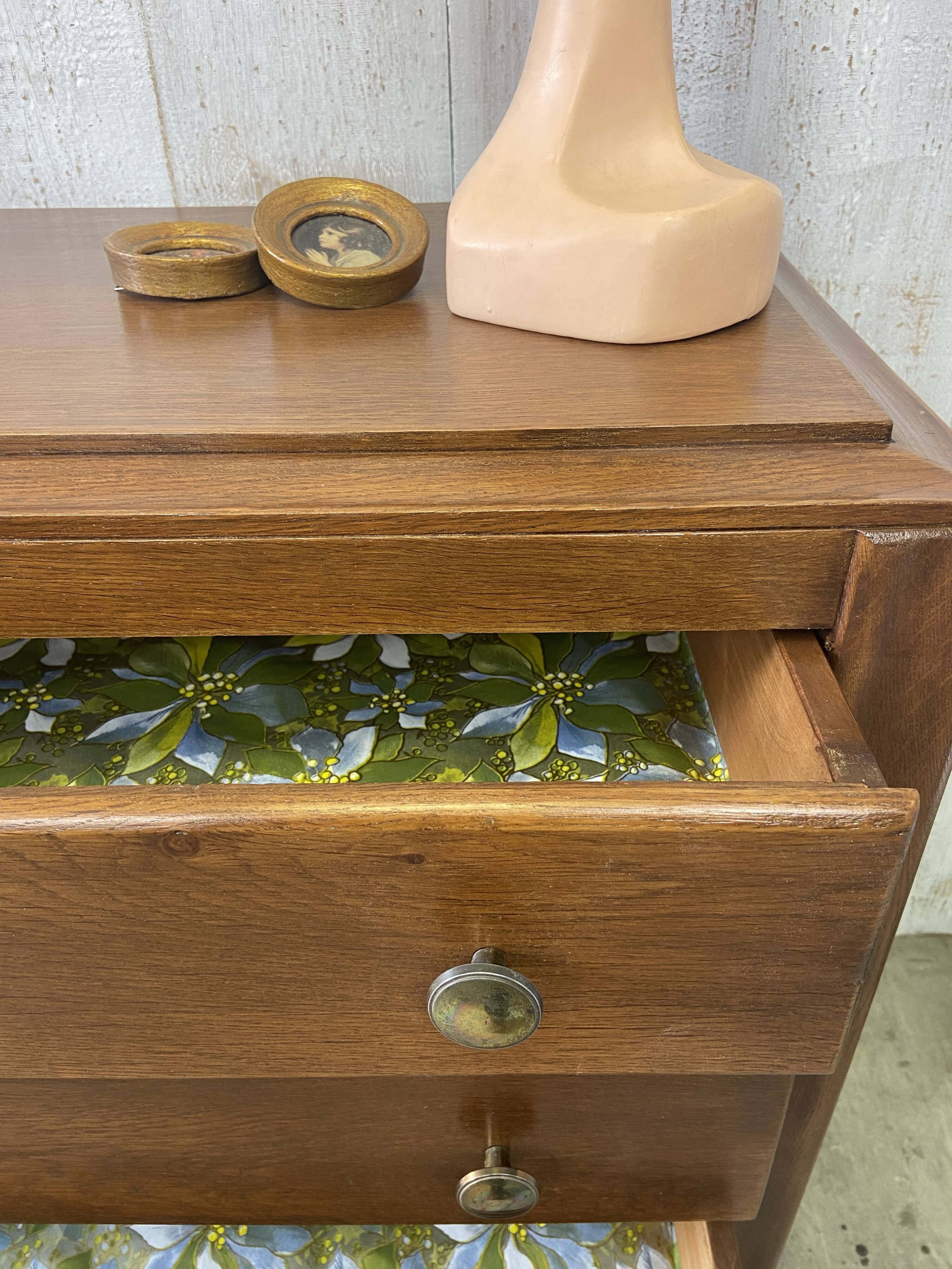 Commode vintage