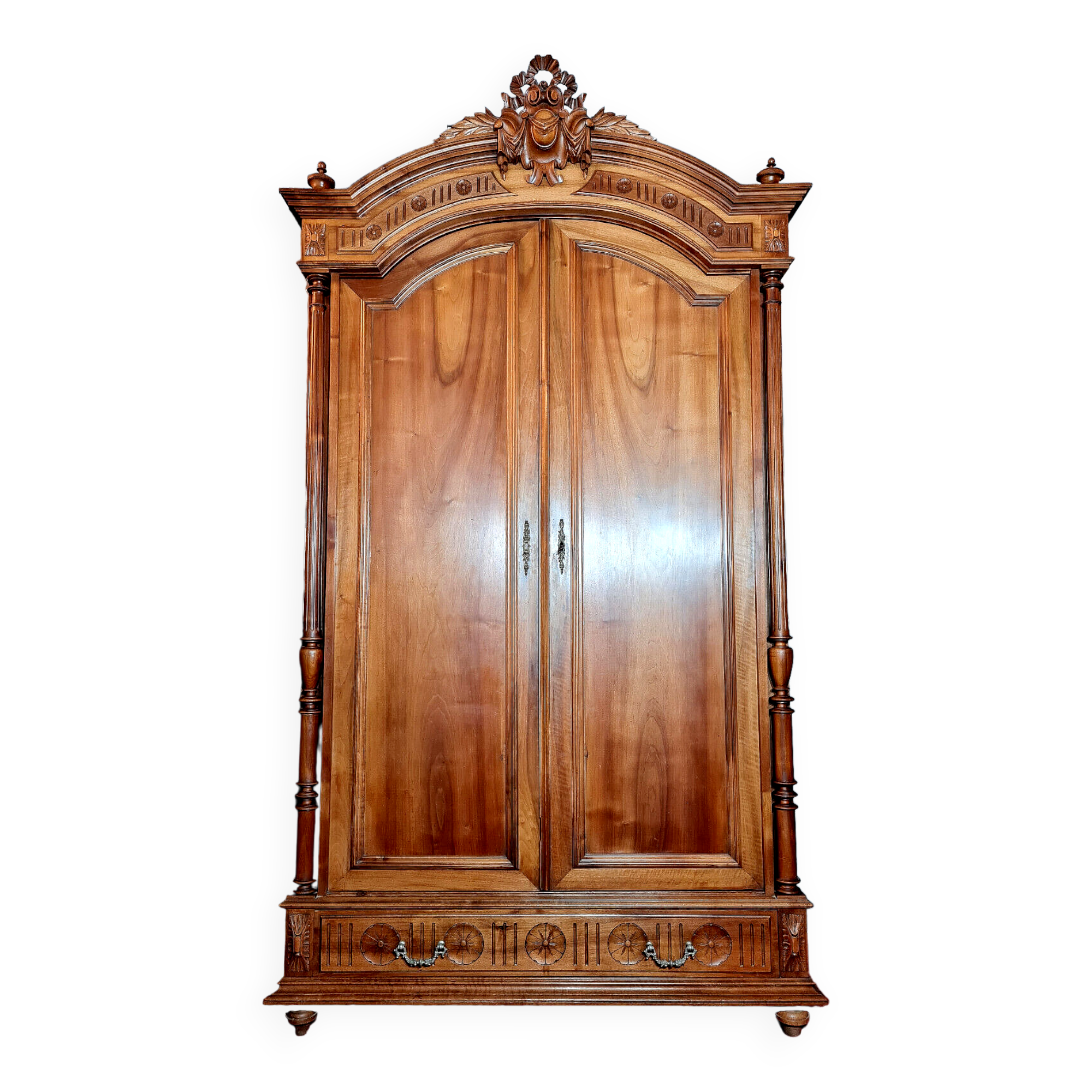 Napoleon III period wardrobe in blond walnut circa 1850-1880