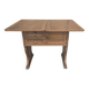 Table basse vintage en bois gain de place avec tiroirs et compartiment.
