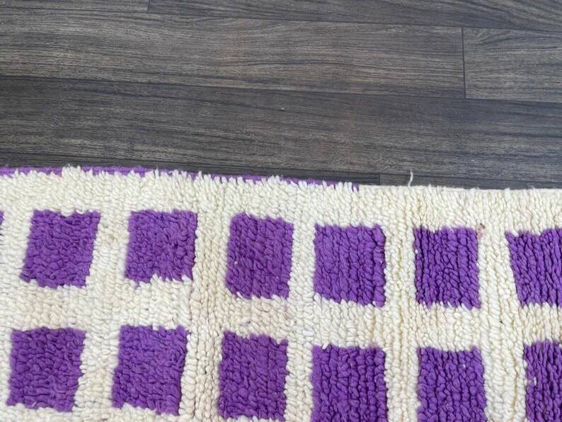 Handmade Berber rug in pure wool, size 150 x 250 cm