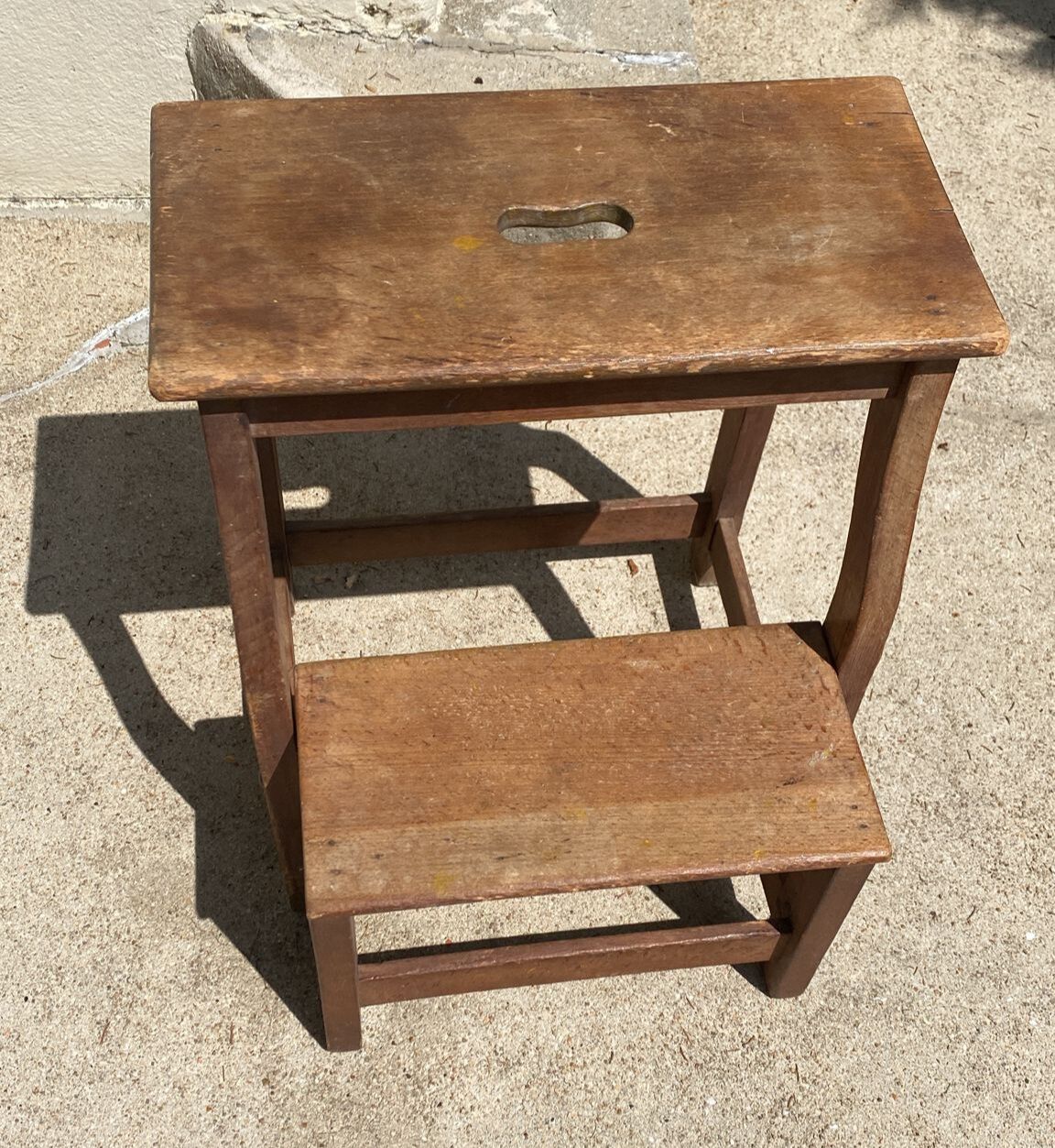 Foldable stool