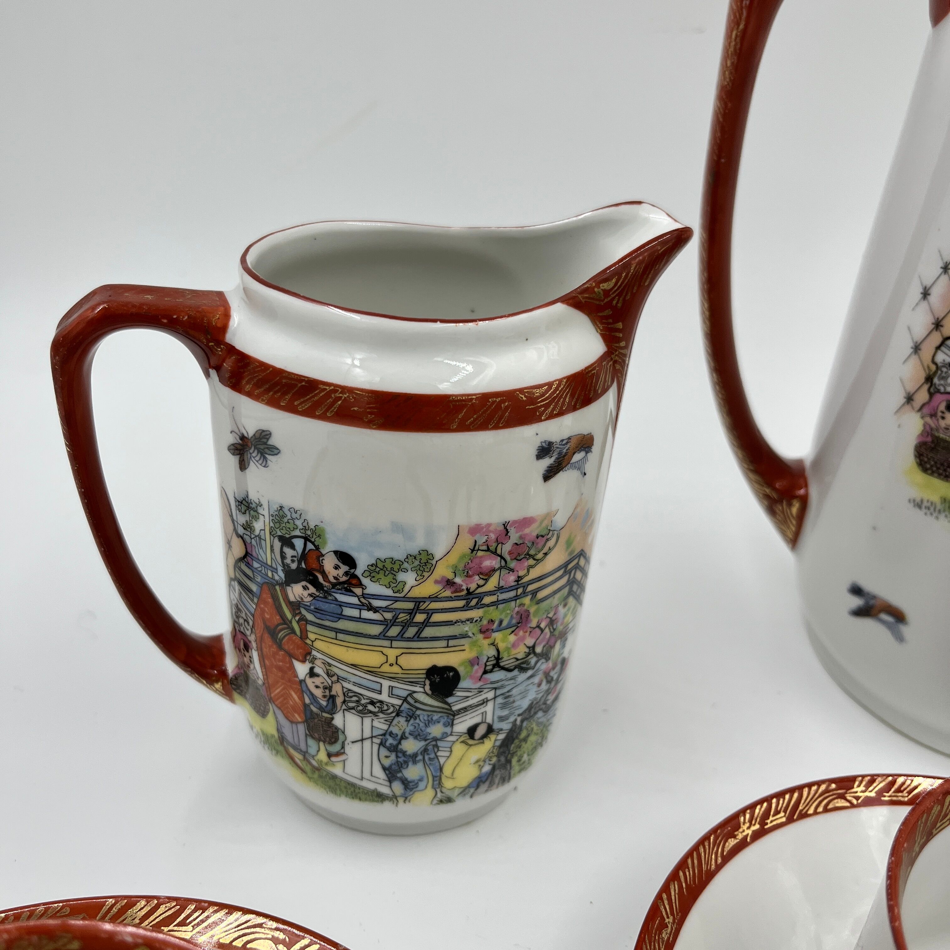 Japanese décor coffee service