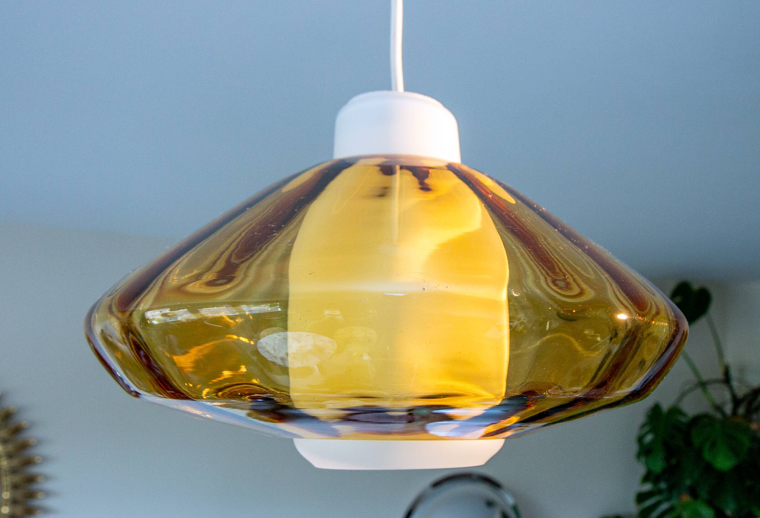 Scandinavian suspension, blown glass and opaline, 1960, new.
