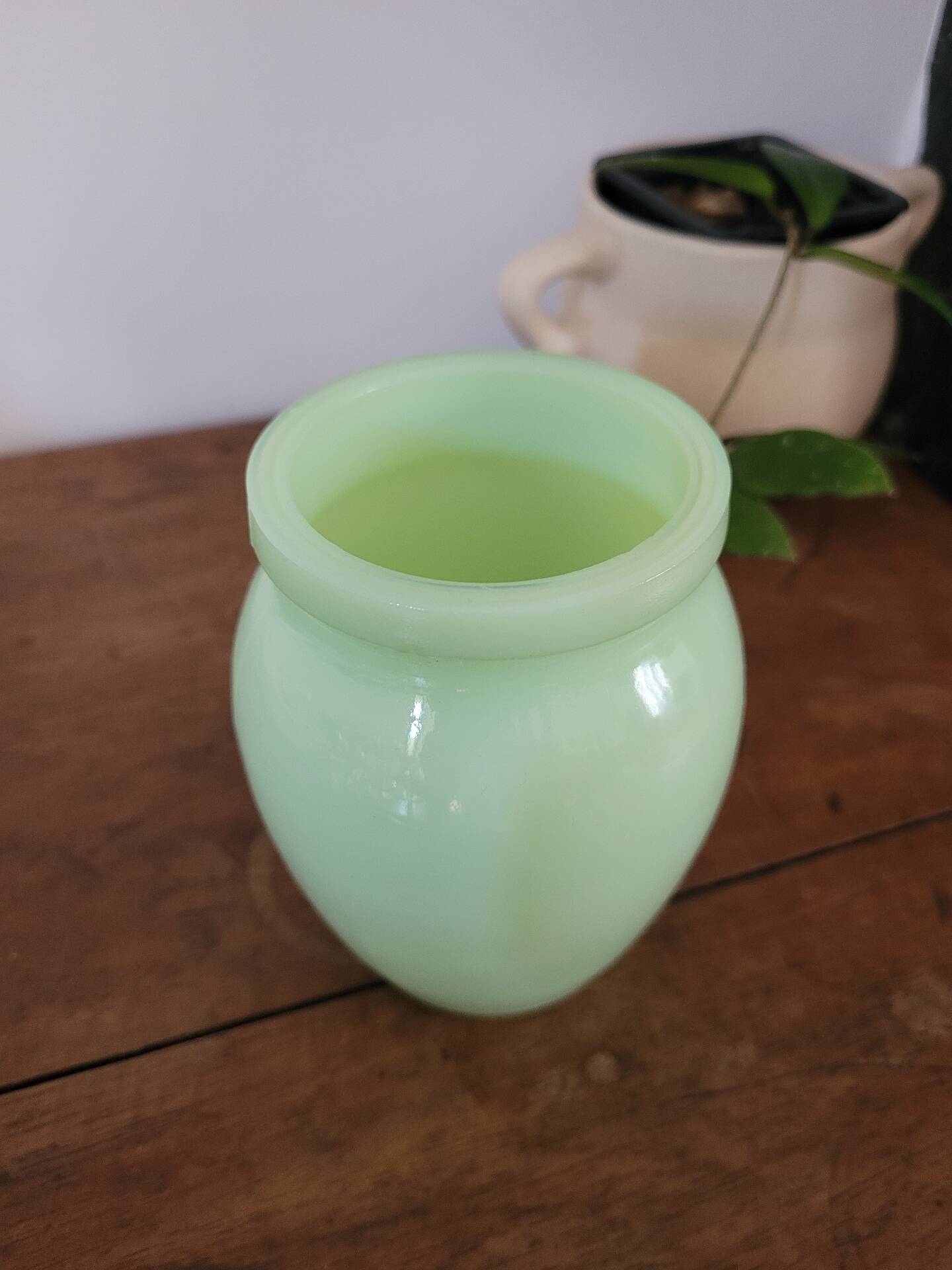 Small vase in green opaline.