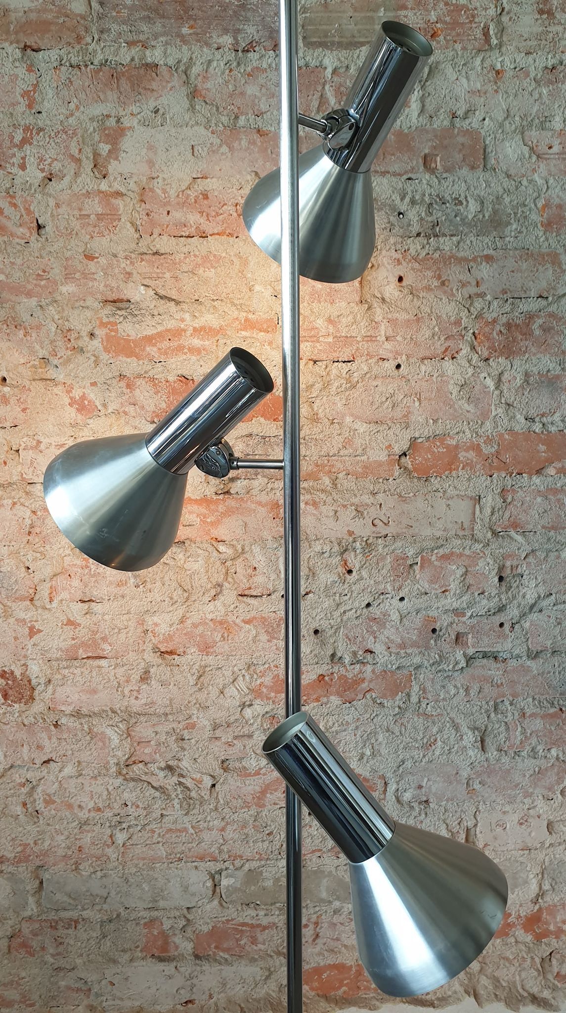 Vintage silver floor lamp, 1970