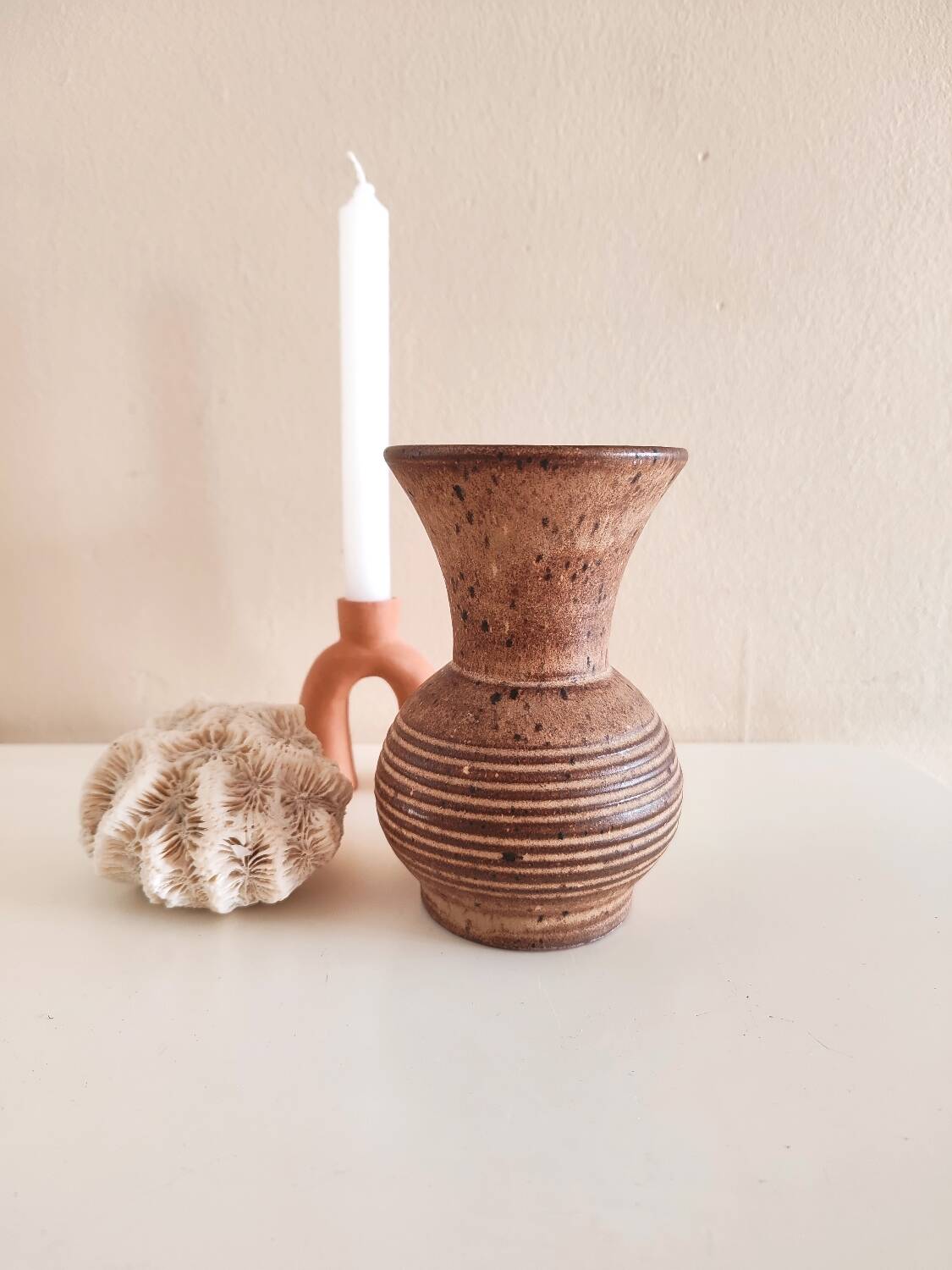 Vase or necked pot in stoneware from the 1970s.