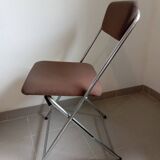 Eyrel folding chair