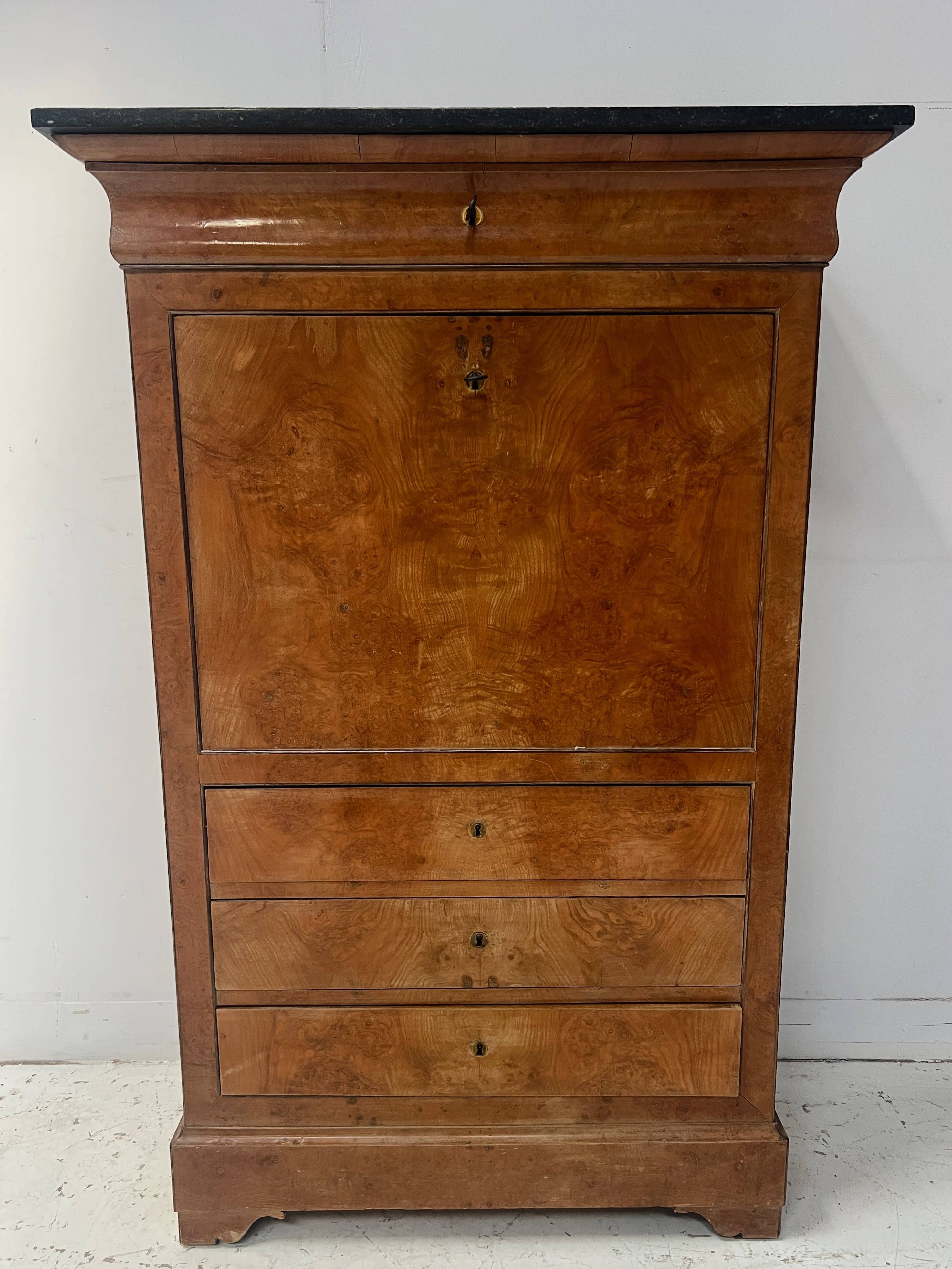 Louis Philippe secretary in light walnut briar, 19th century.