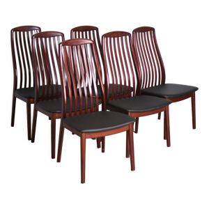 six chaises fabriquées