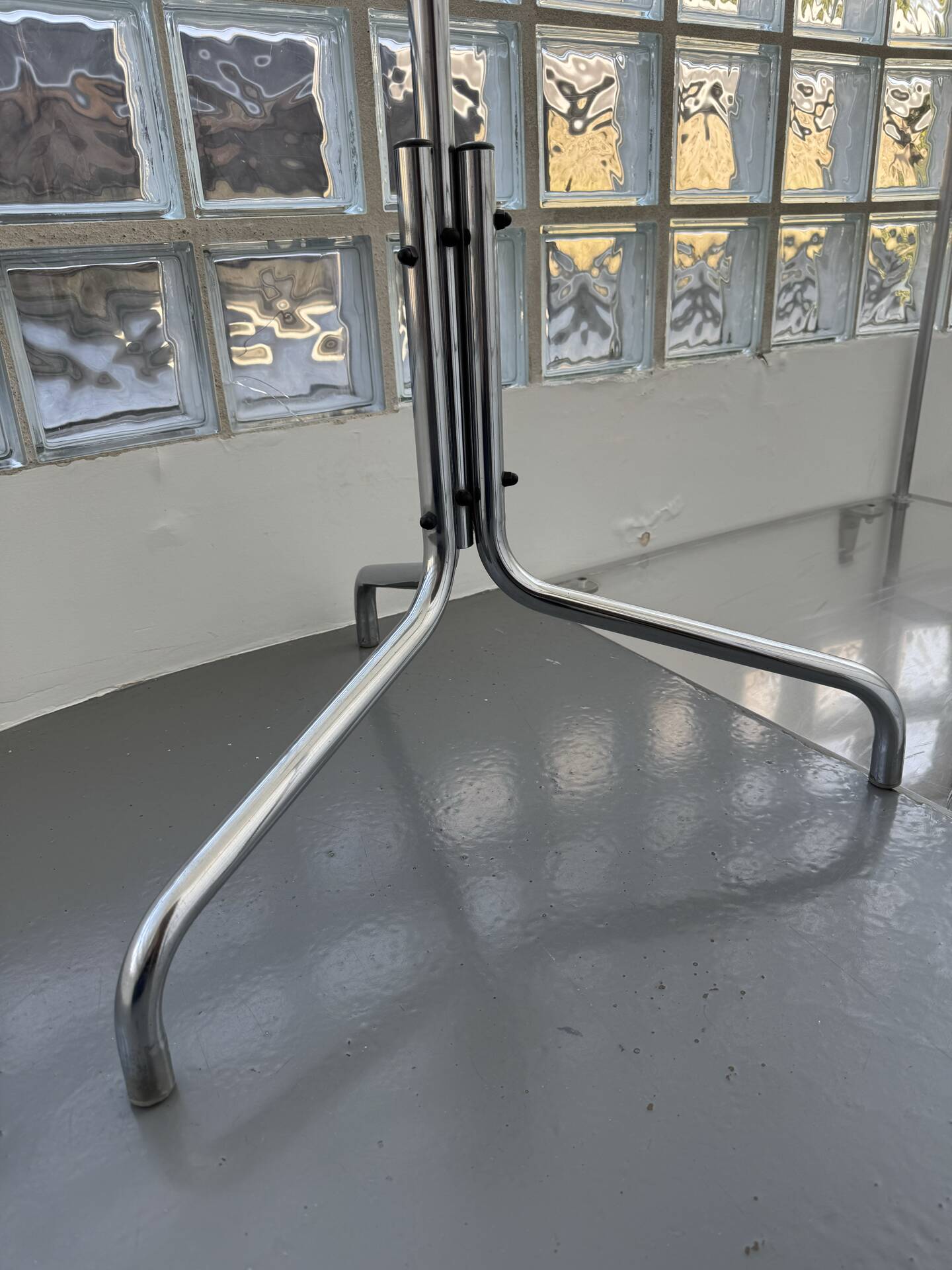 Portemanteau perroquet métal chromé
