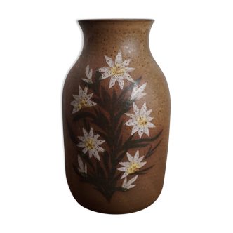 Sandstone vase with flowers 70's