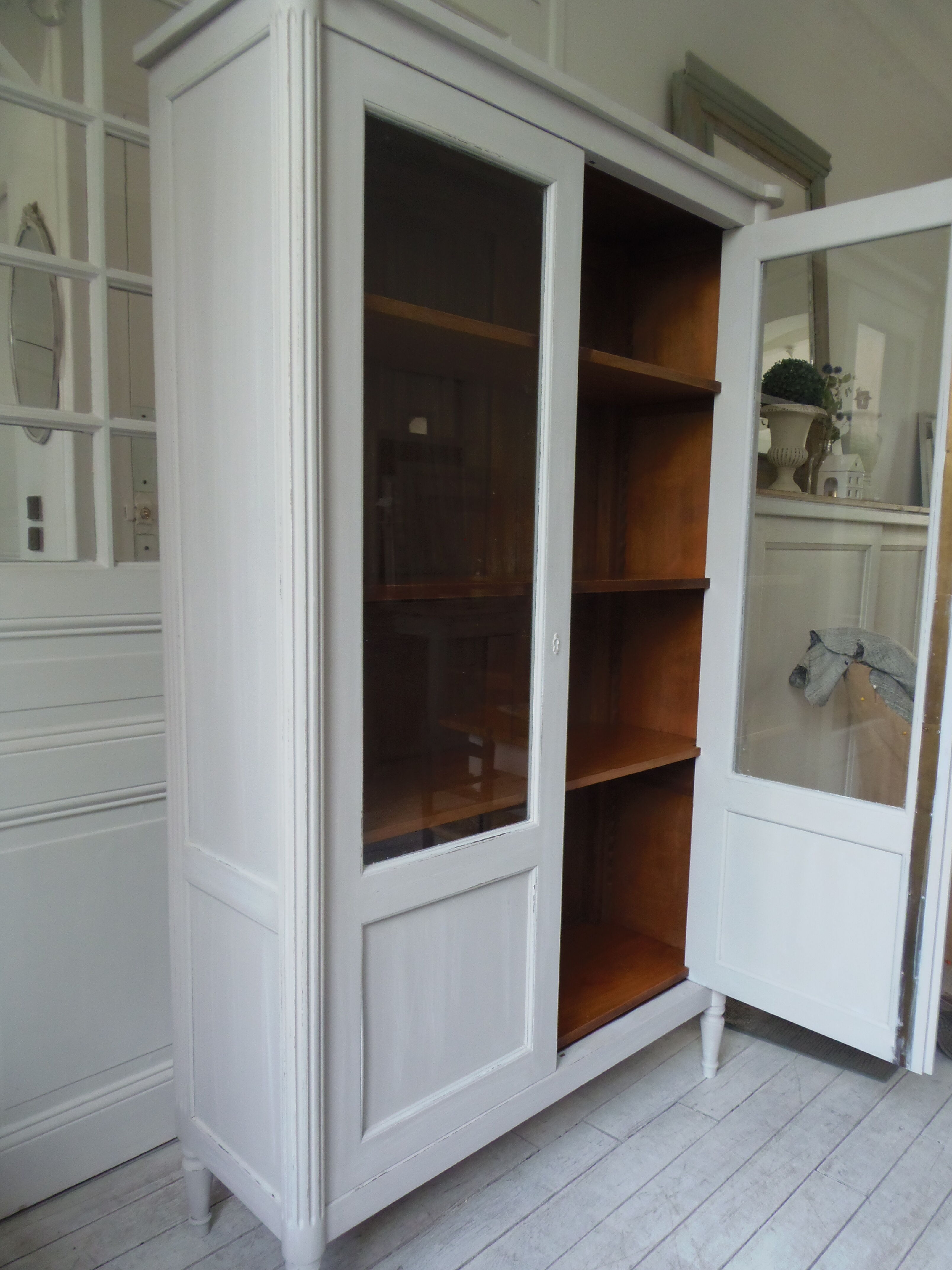 Showcase, old weathered vessel pearl gray, 2 glass doors.