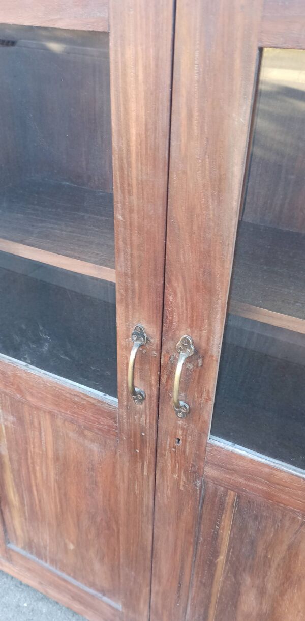 Armoire vitrée ancienne en bois