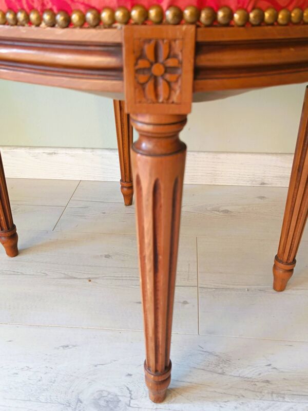 Tabouret style Louis XVI en merisier massif