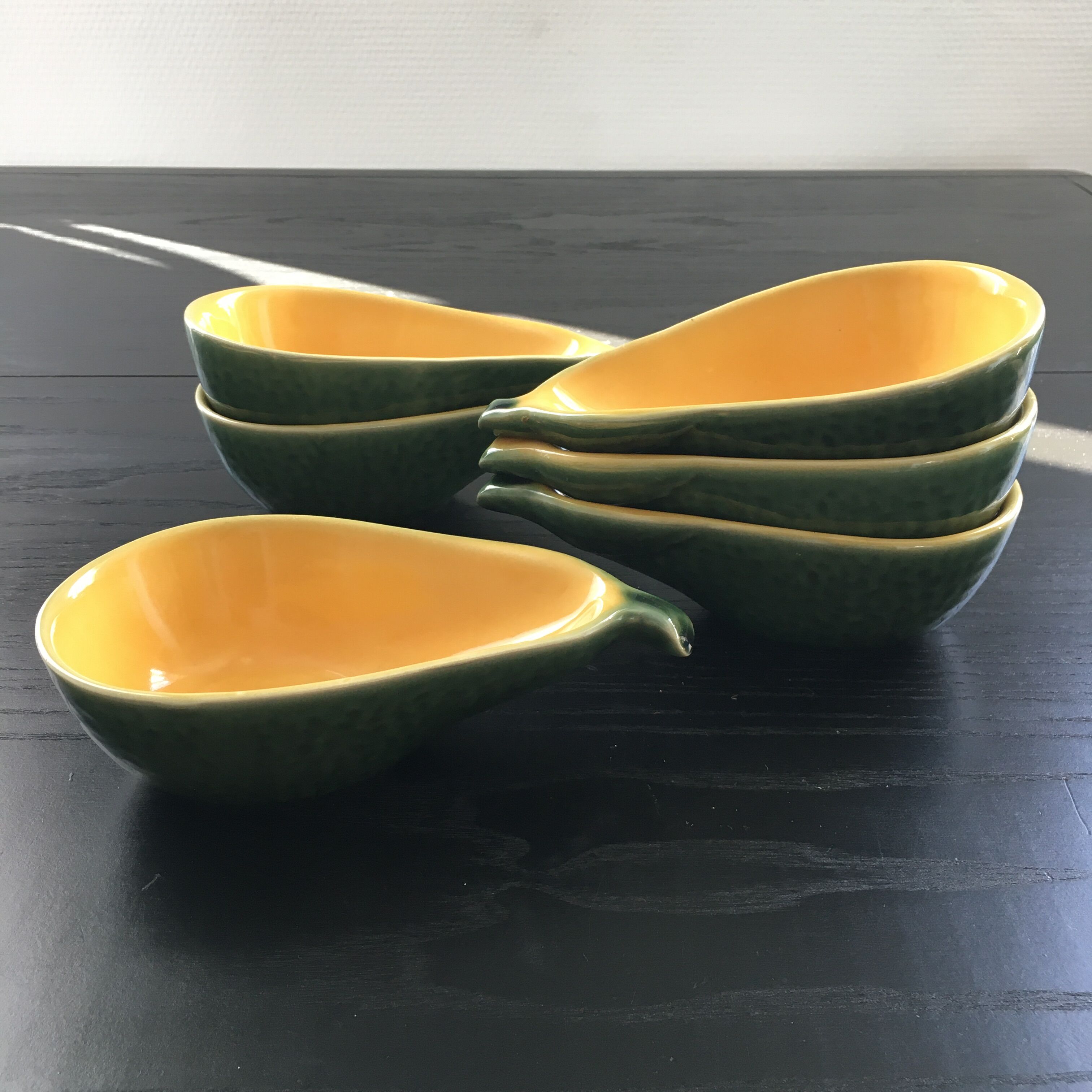 Set of 6 avocado cups