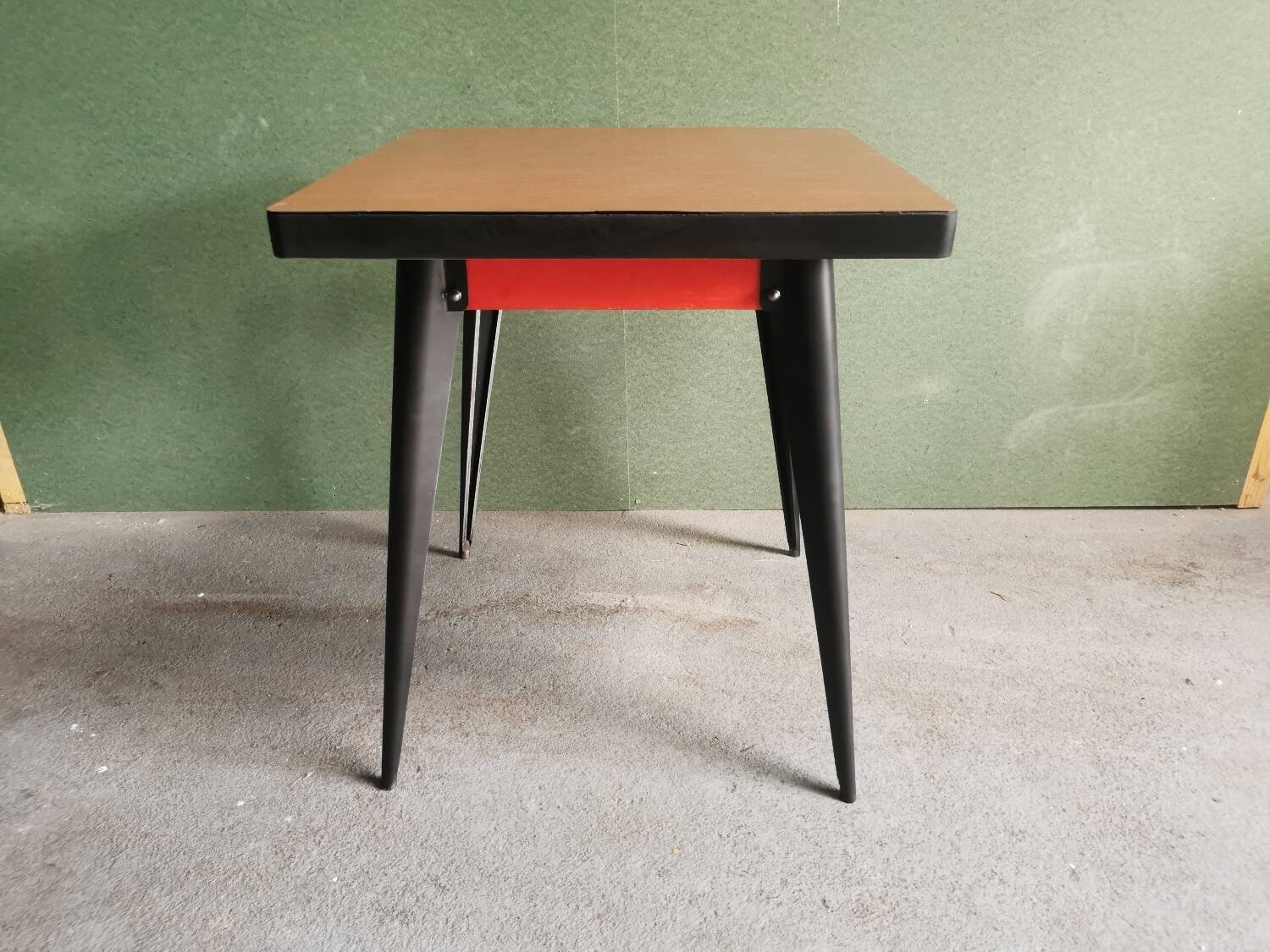 Tolix table T55 Xavier Pauchard