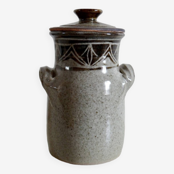 Decorated stoneware pot