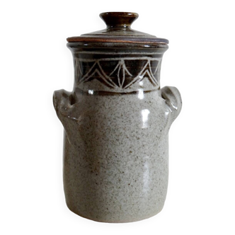 Decorated stoneware pot