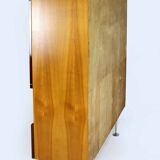 Armoire en frêne et noyer du milieu du siècle de Jitona, années 1960