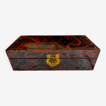 Lacquered wooden box