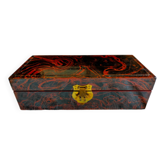 Lacquered wooden box