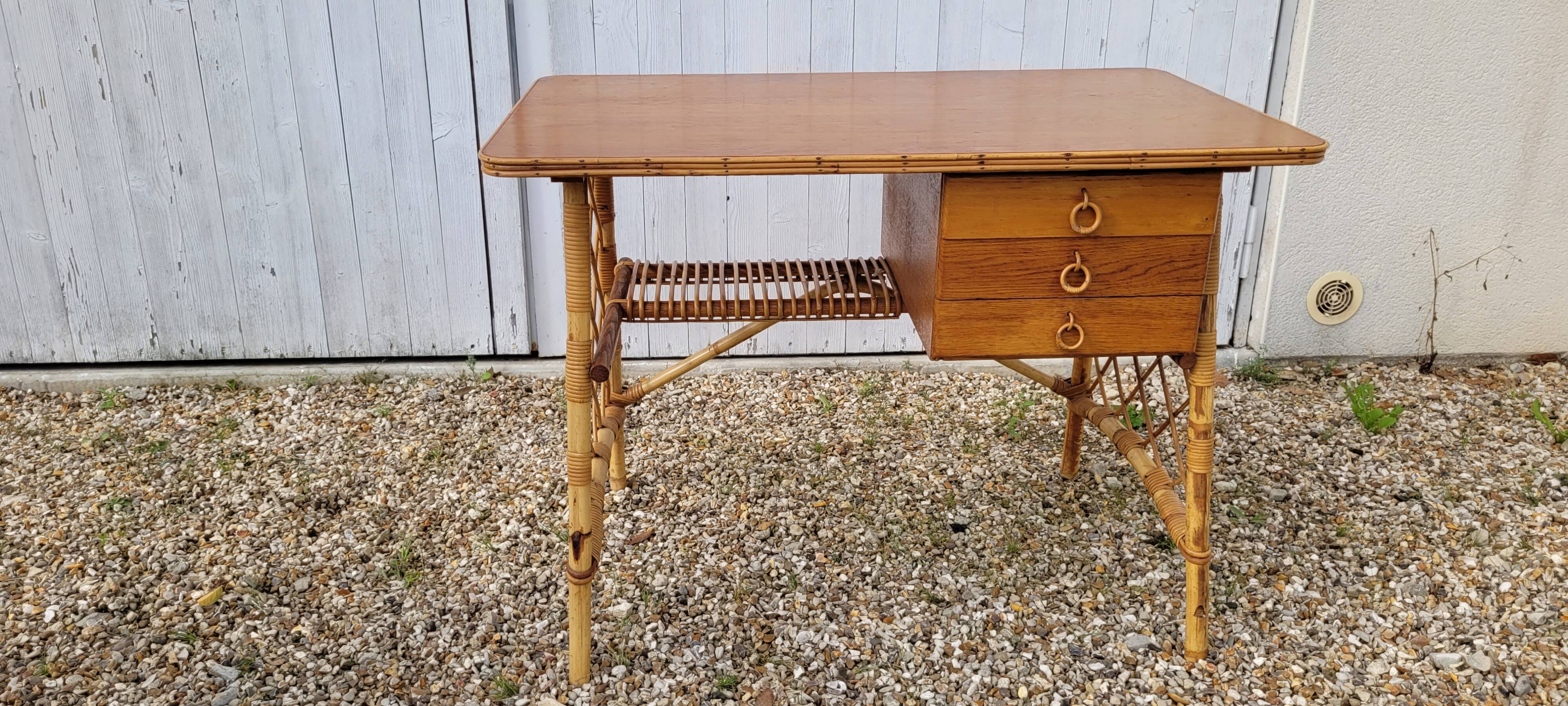 Bureau en rotin