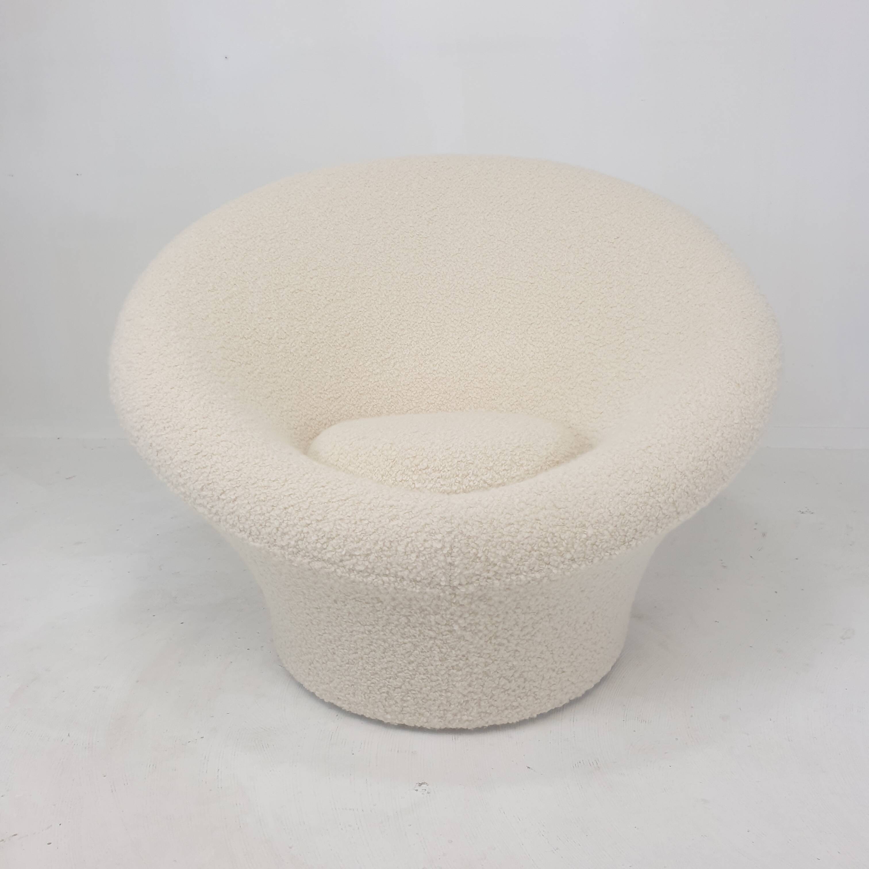 "Big Mushroom" Armchair and Pouf by Pierre Paulin for Artifort