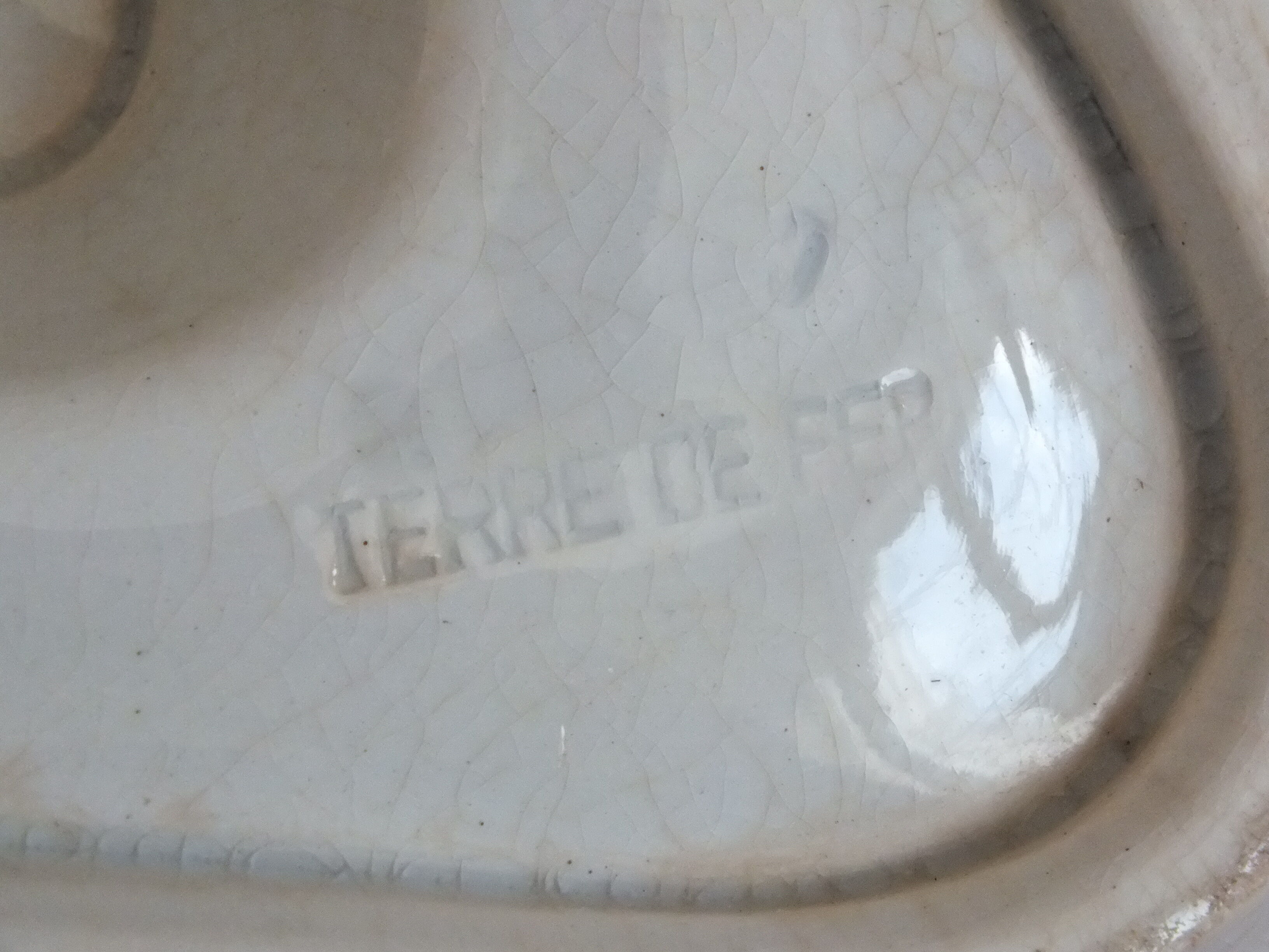 Gravy boat en Terre de Fer Saint Amand and Hamage service Murier