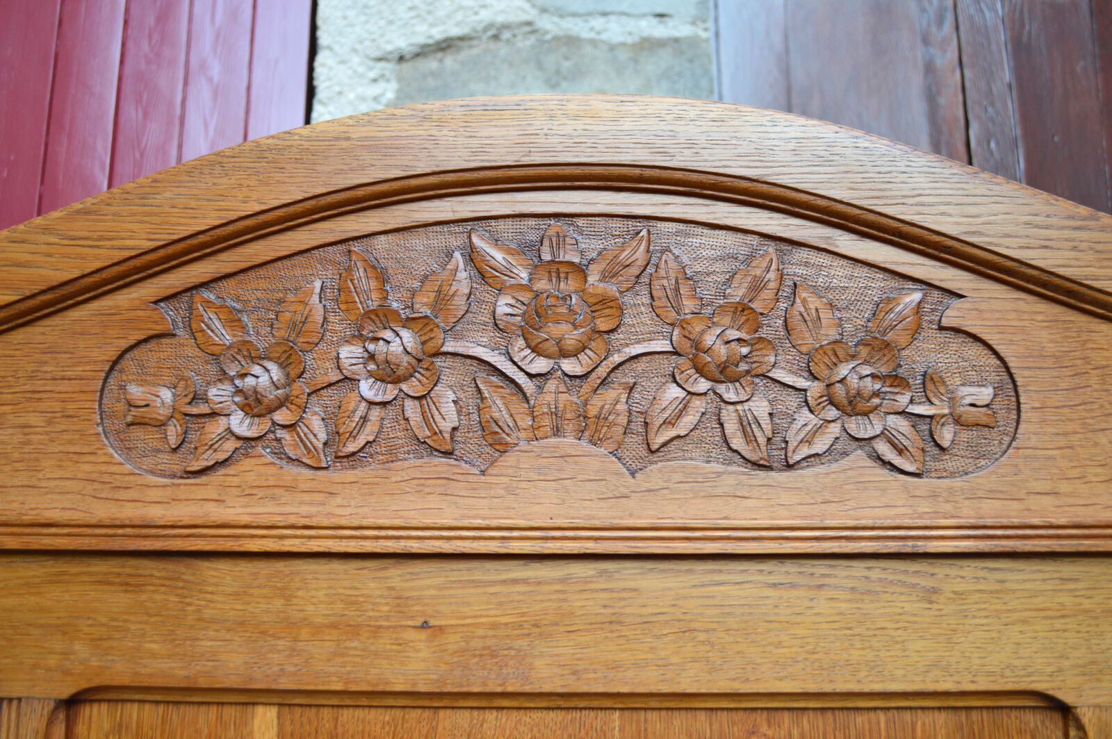 Pair of beds and Art Nouveau bedside in oak, France, circa 1910