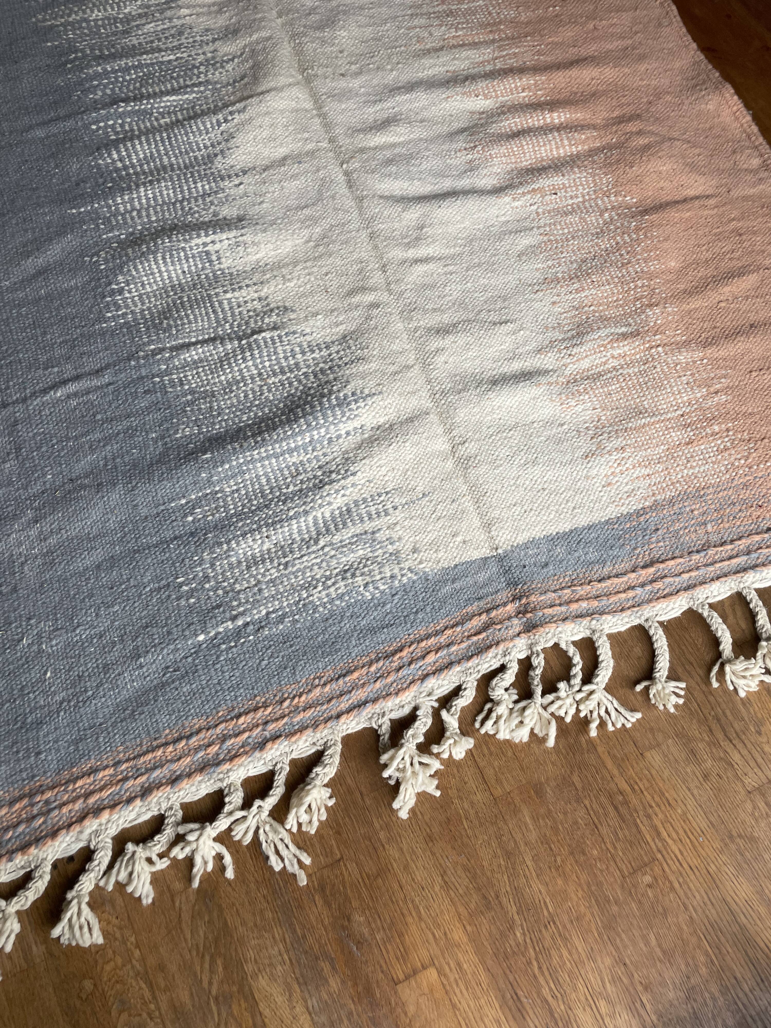 Berber carpet kilim zanafi colorful graphic pink salmon light gray