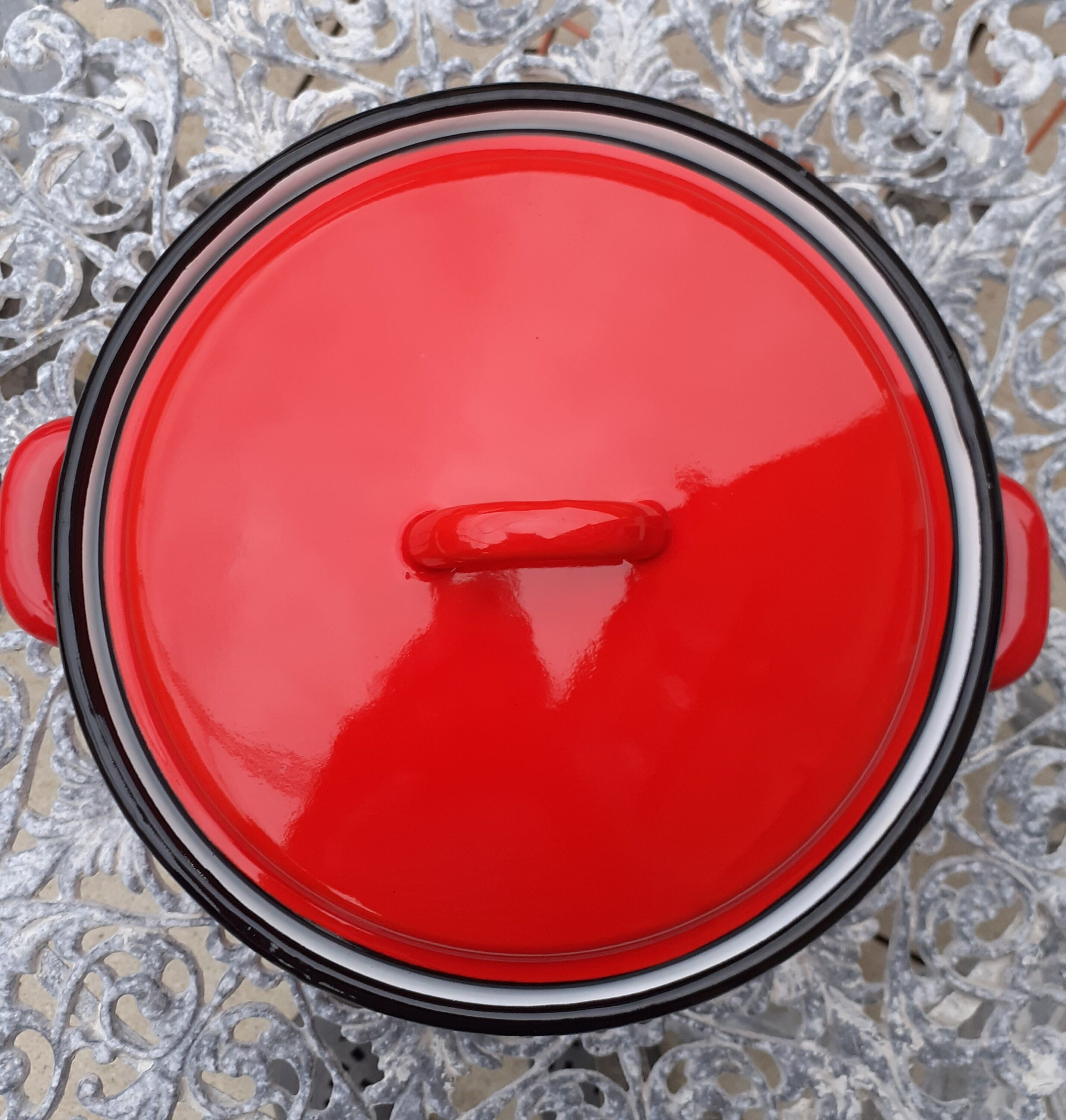 Marmite en tôle émaillée vintage neuve