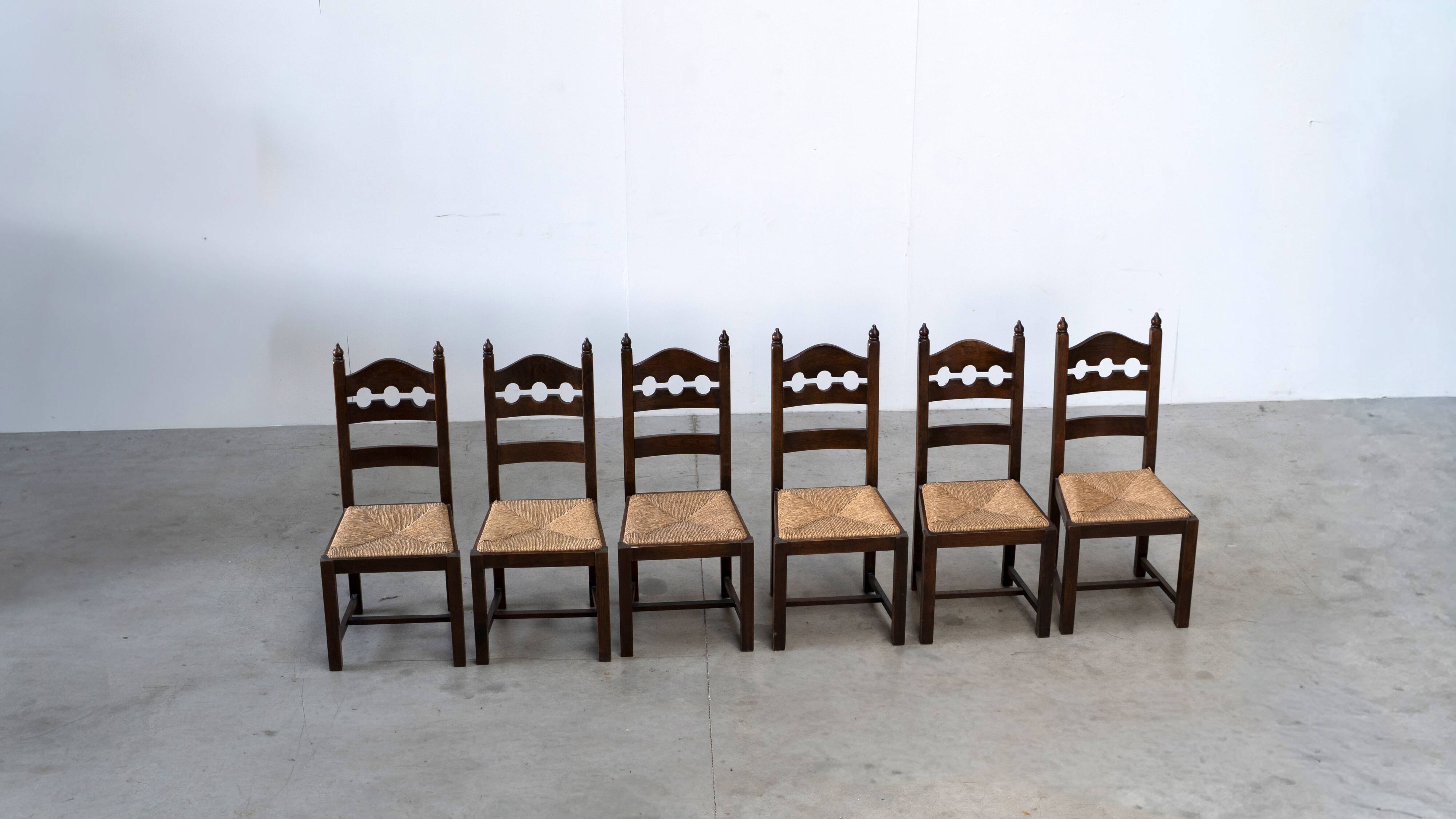 Ensemble de six chaises de salle à manger françaises