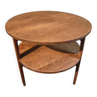 Table basse vintage en chêne massif | Table d'appoint ronde des années 1930 avec étagère