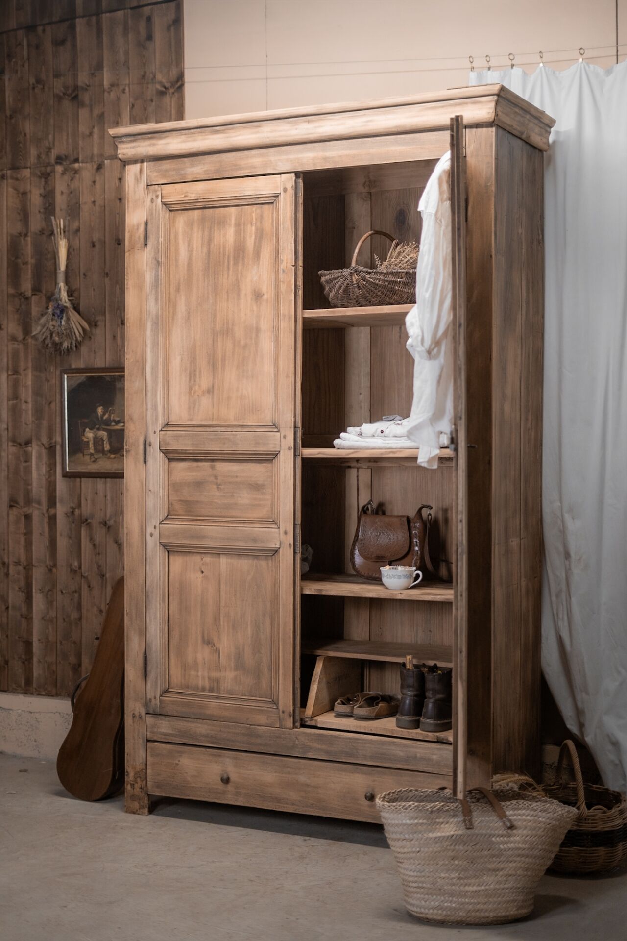 Armoire en peuplier