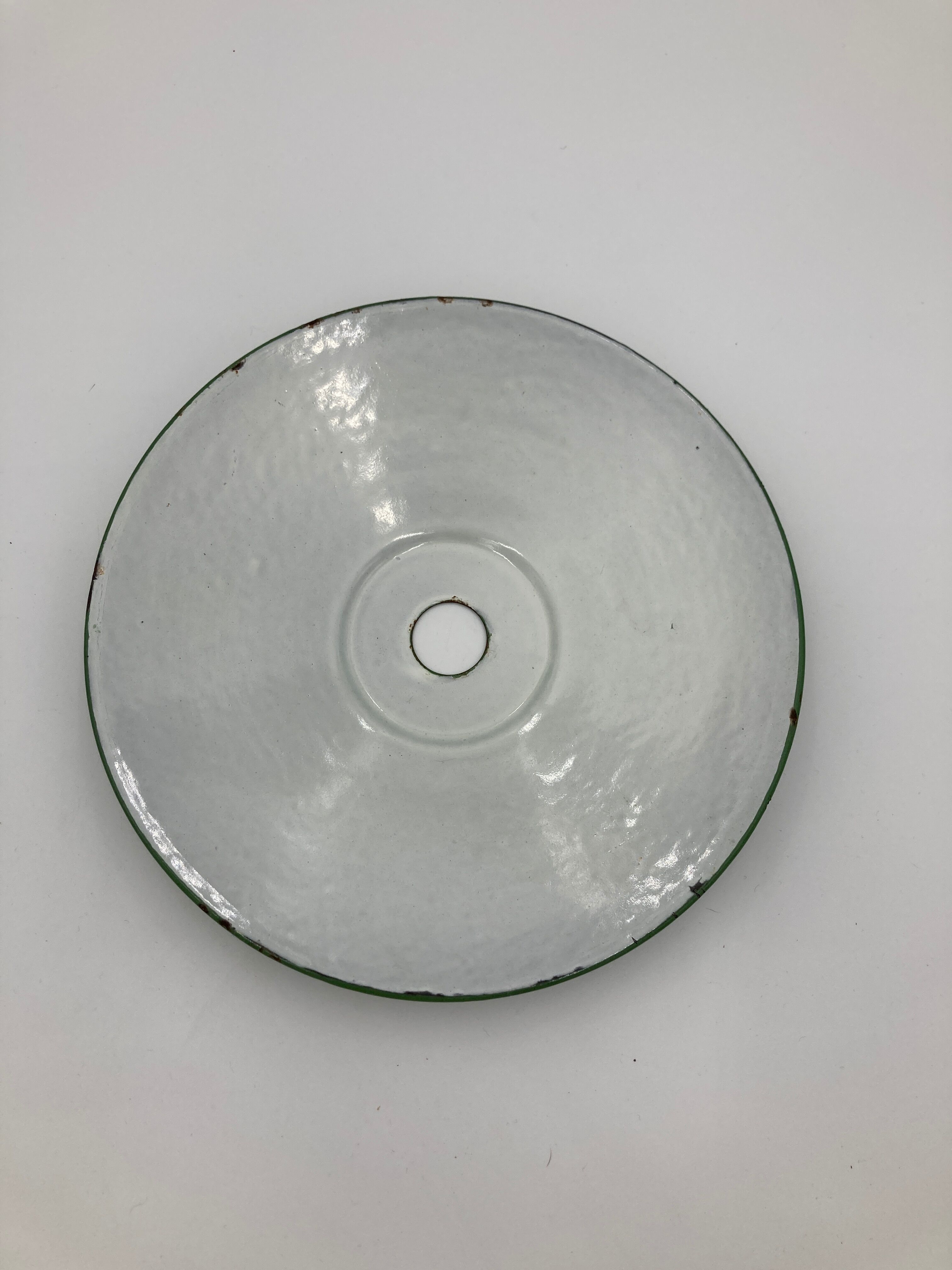 Green enamel suspension galette