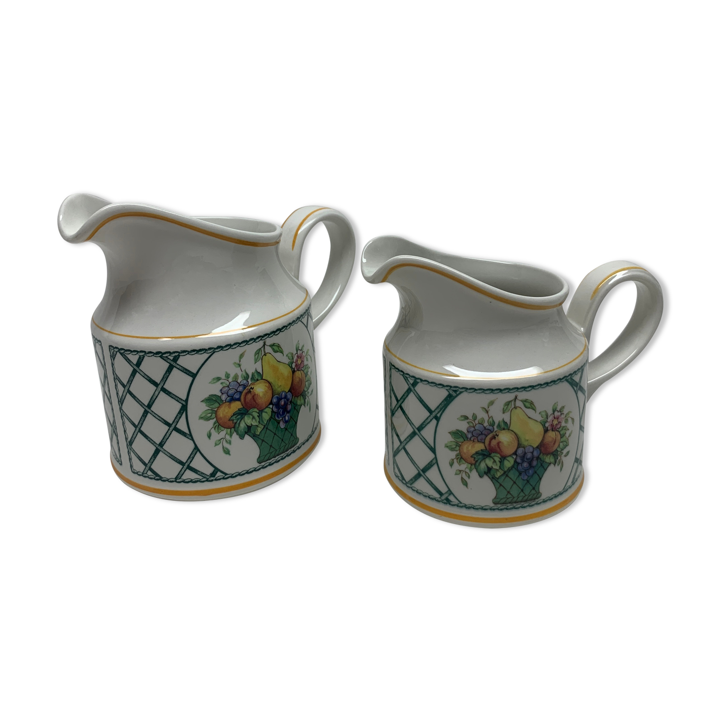 Lot 2 milk jars villeroy & boch basket